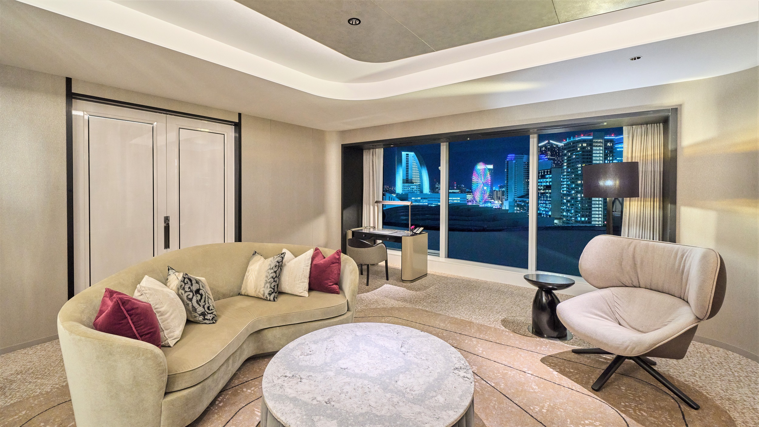 リビングルーム（エグゼクティブ スイート ツイン）