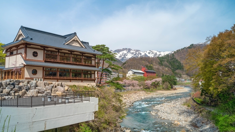 【1棟まるごと貸切】絶景×温泉×持ち込みOKの自由な夏旅〜素泊まり〜ファミリー・グループおすすめ！