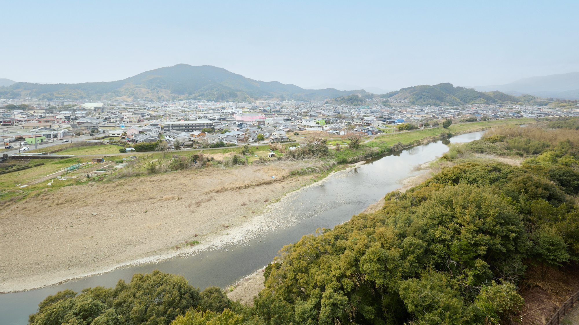 ・【周辺環境】当館からは悠々と流れる酒谷川の景色を楽しめます