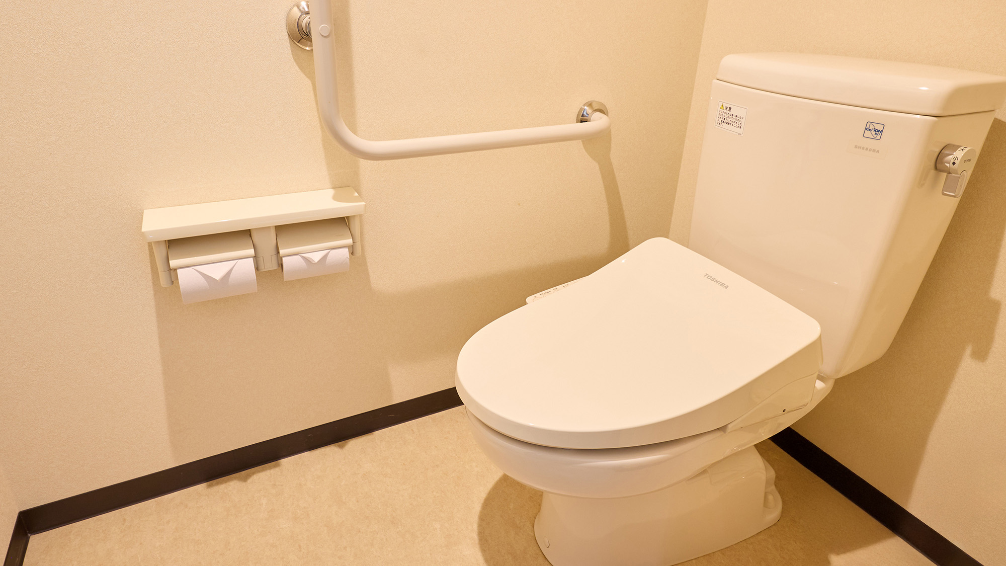 ・【トイレ】お部屋のトイレはすべて洗浄機付きです