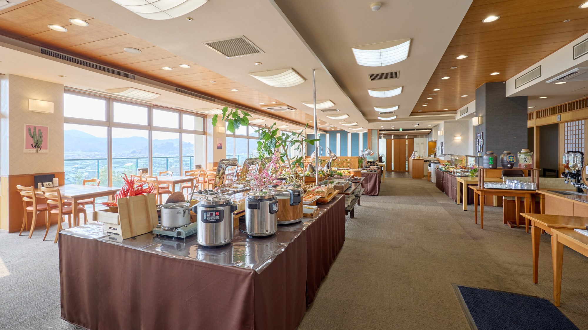 ・【お食事会場】夕食・朝食はレストランSKYでお召し上がりください