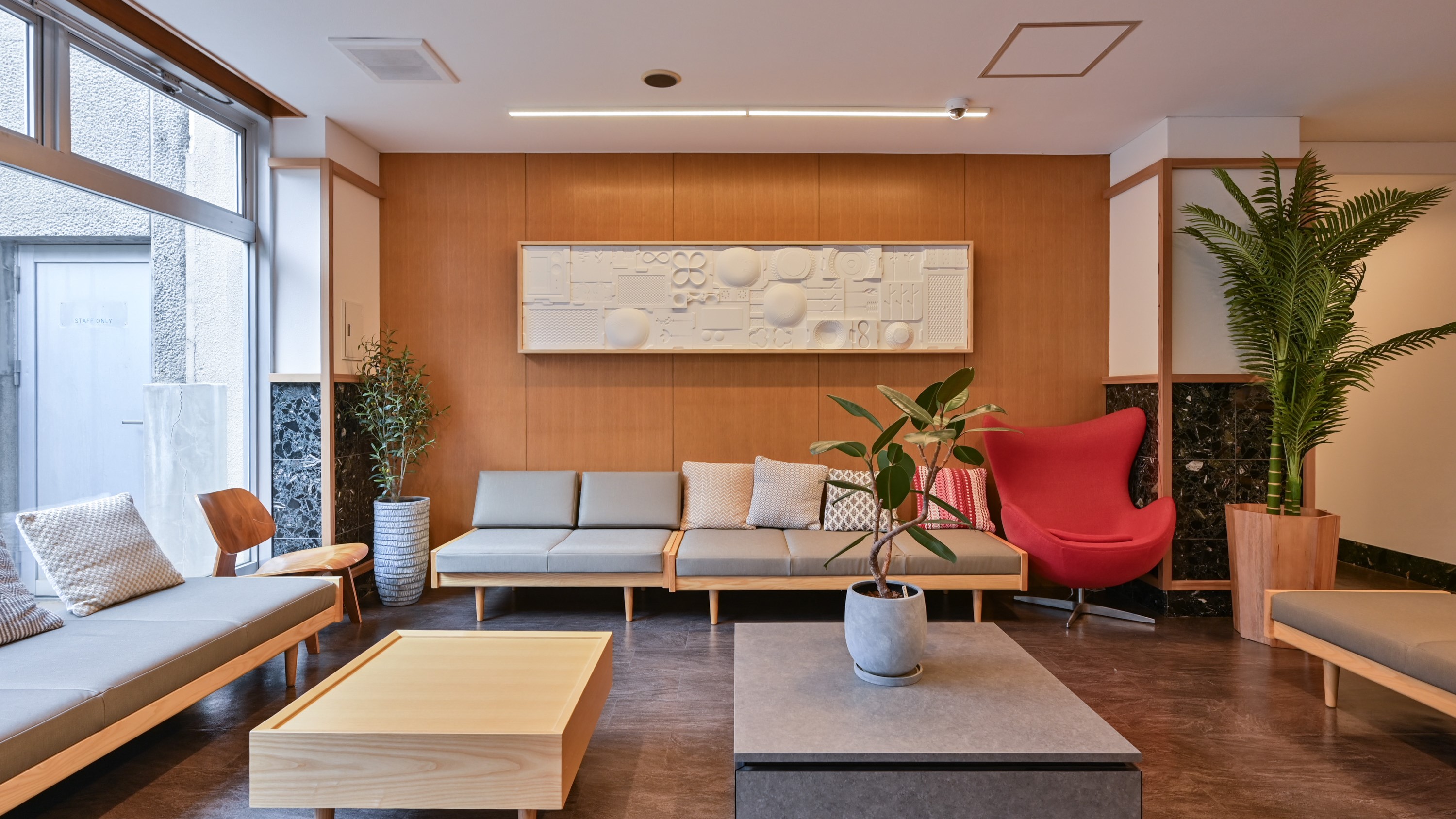 『フリーダイニング＆ロビー』友人同士の語らい場所、食事処、ワークスペース、珈琲無料♪