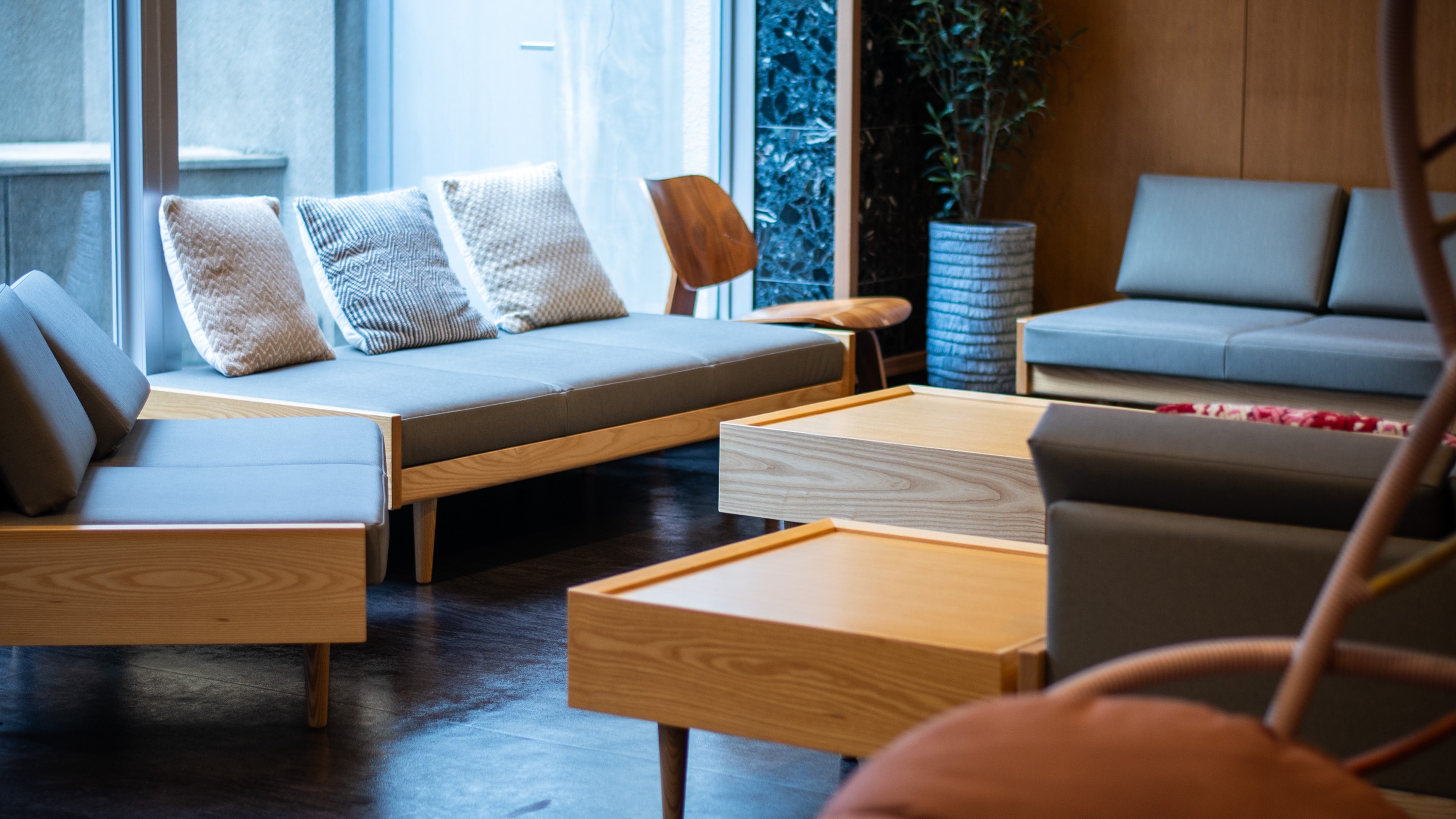 『フリーダイニング＆ロビー』友人同士の語らい場所、食事処、ワークスペース、珈琲無料♪