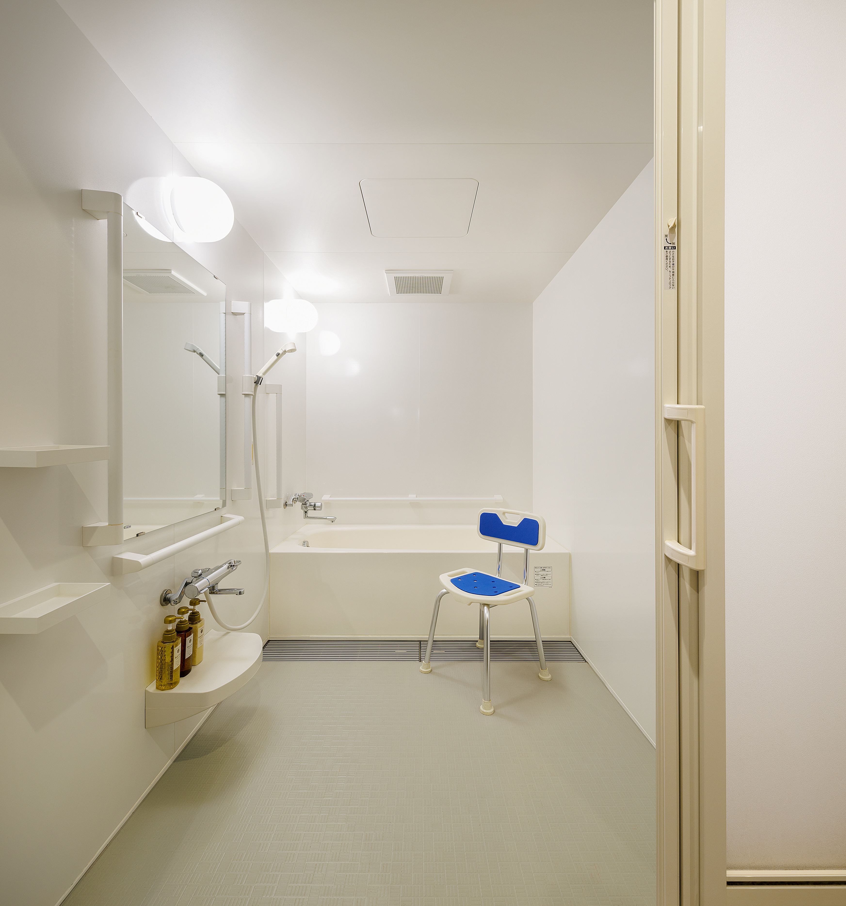 ユニバーサルルーム　お風呂②