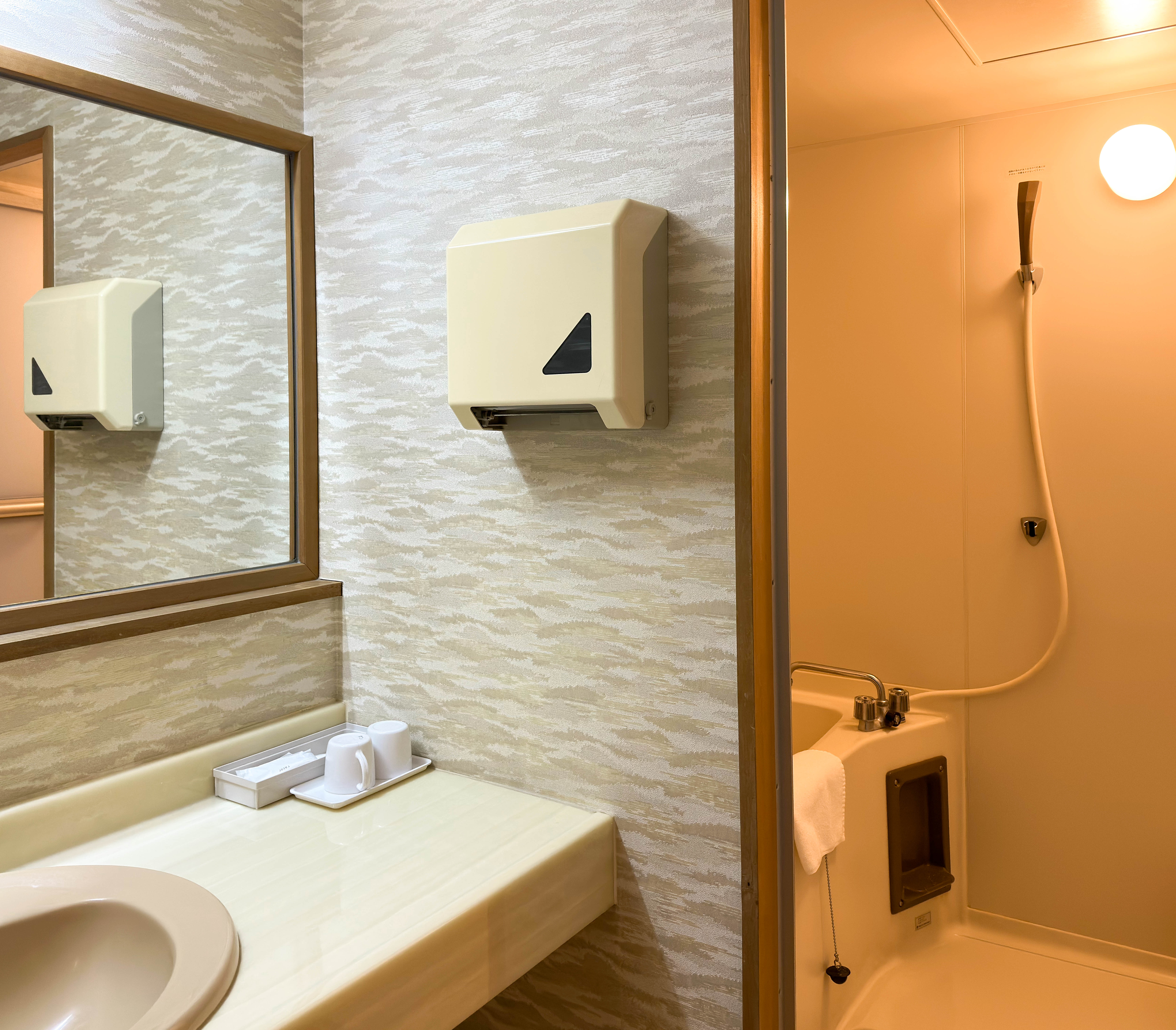 和室洗面所とバスルーム