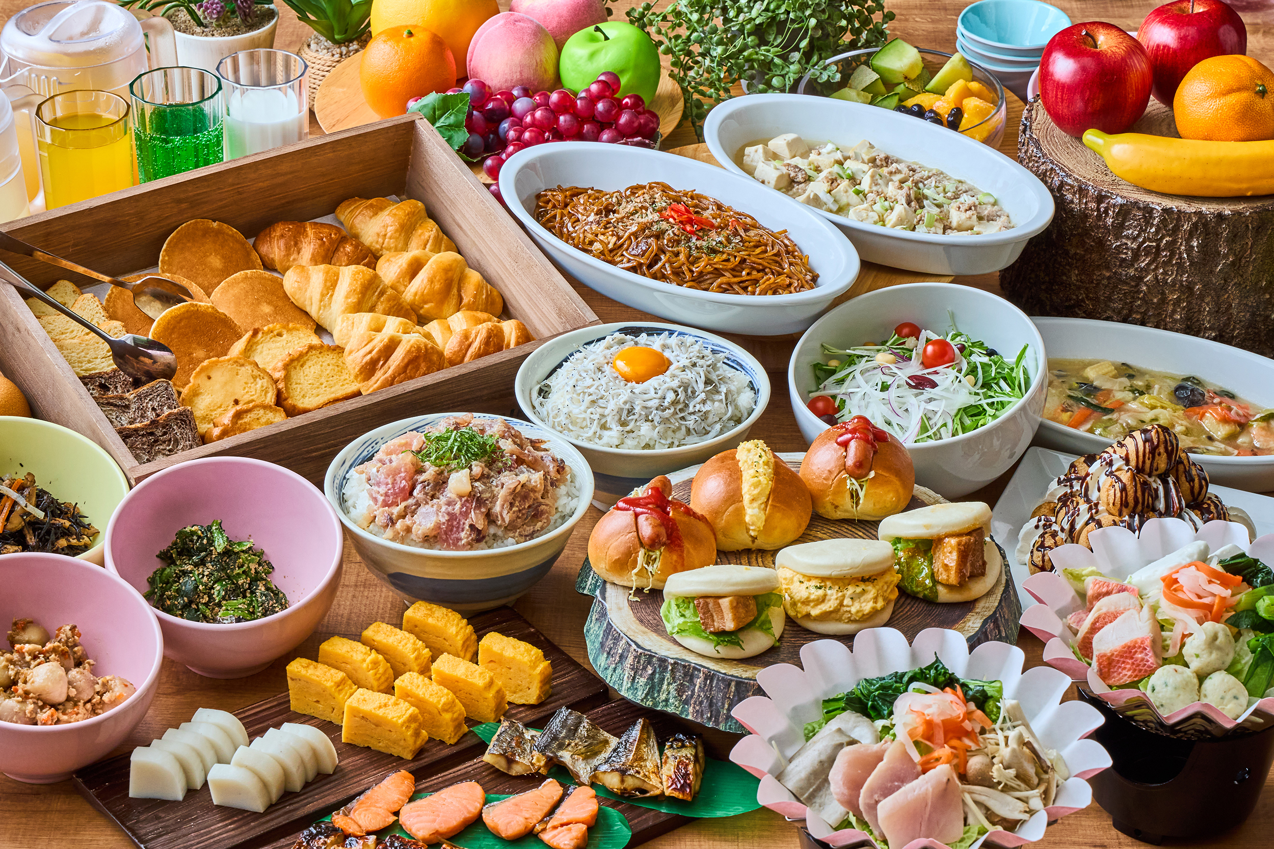 【朝食】朝からめいっぱい食べれるビュッフェを用意しております。