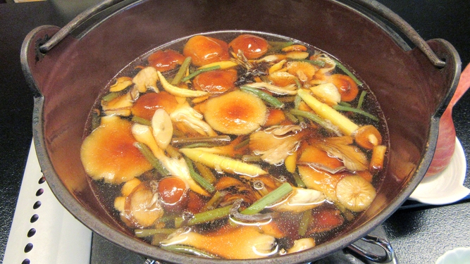 【期間限定】「きのこ鍋そば」×山の恵み「山菜」を堪能！秋の味覚・新そばの季節到来♪