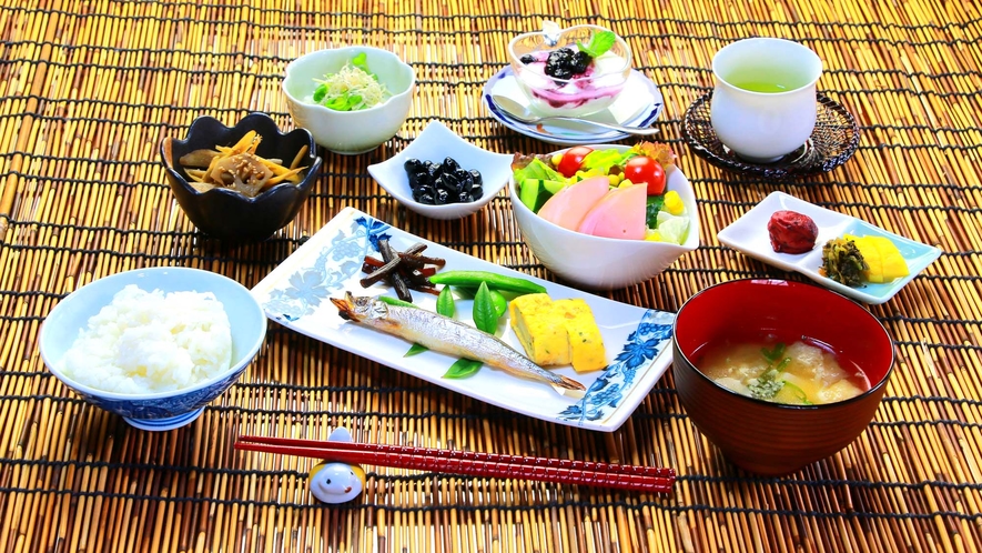 【朝食】自家栽培のお米や野菜を中心に、季節を感じる手作り朝食