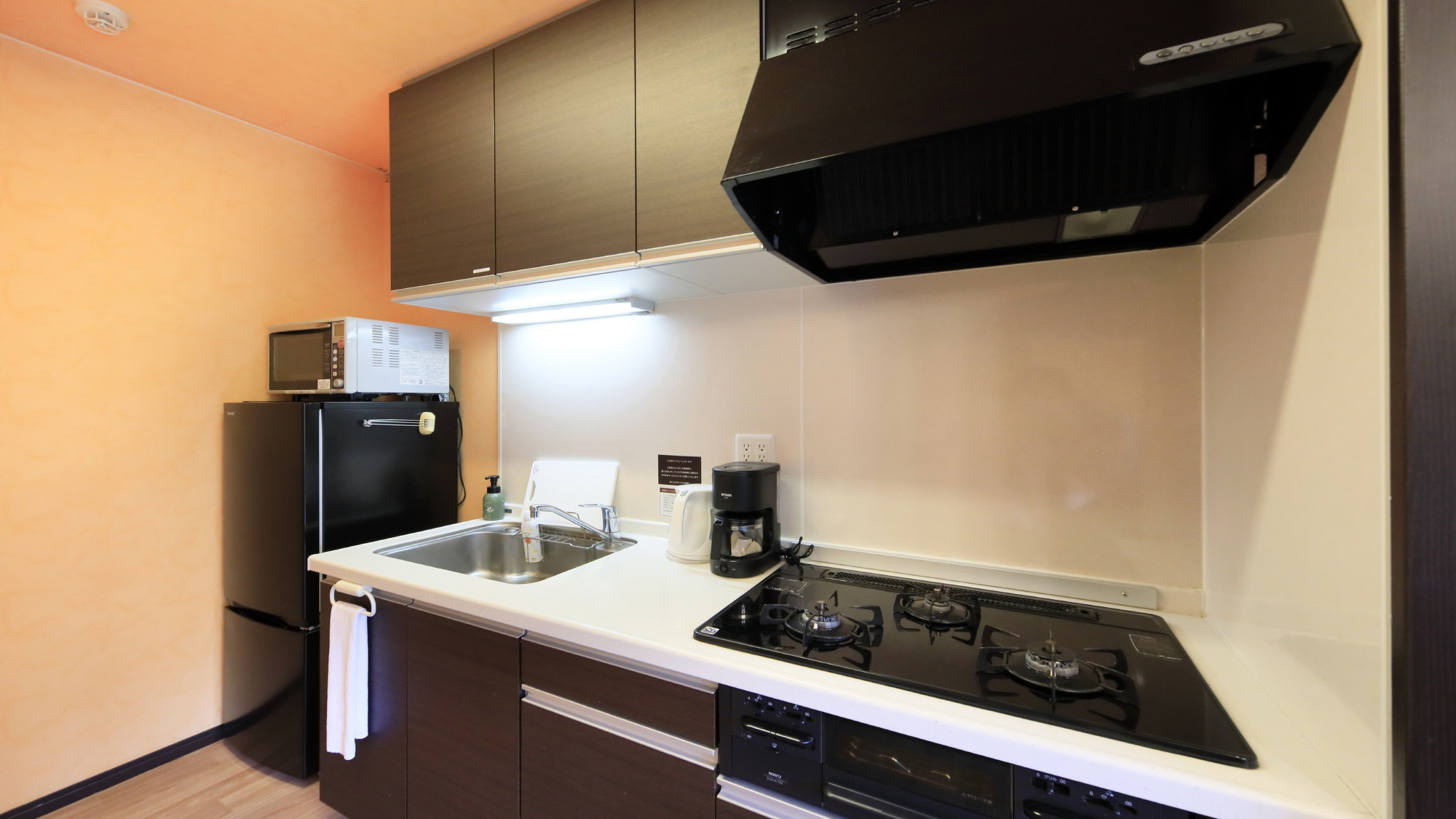 【Sdタイプ一例】Sdタイプでも十分な広さのキッチンを備え付けております。