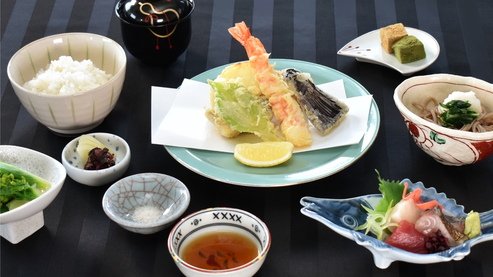 『選べる和定食［黒毛和牛すき鍋］または［天麩羅盛り合わせ］』付（19:30スタート）