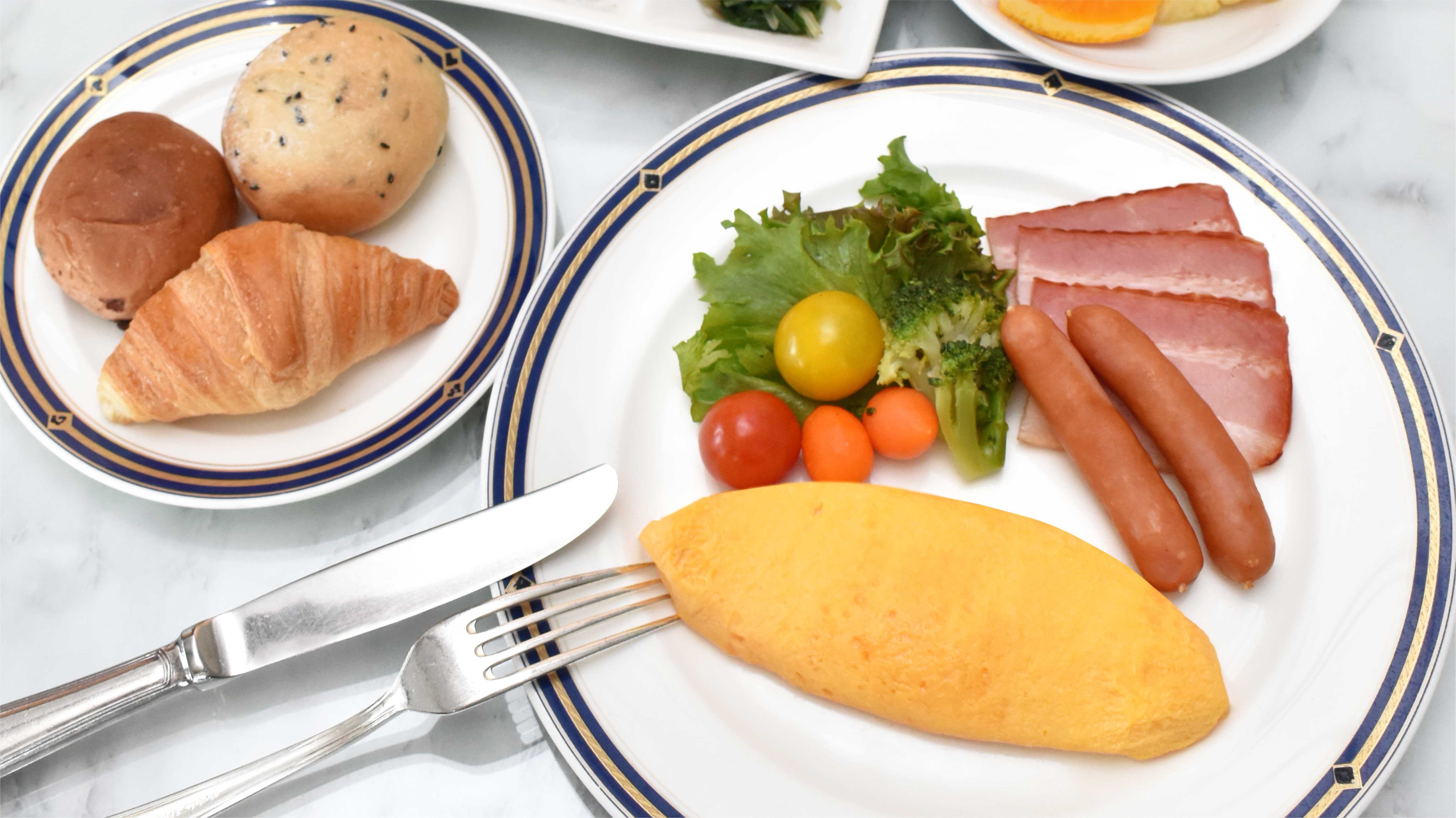 ■ご朝食 ■54階 スカイダイニング256「スターゲイト」■『モーニングブッフェ』