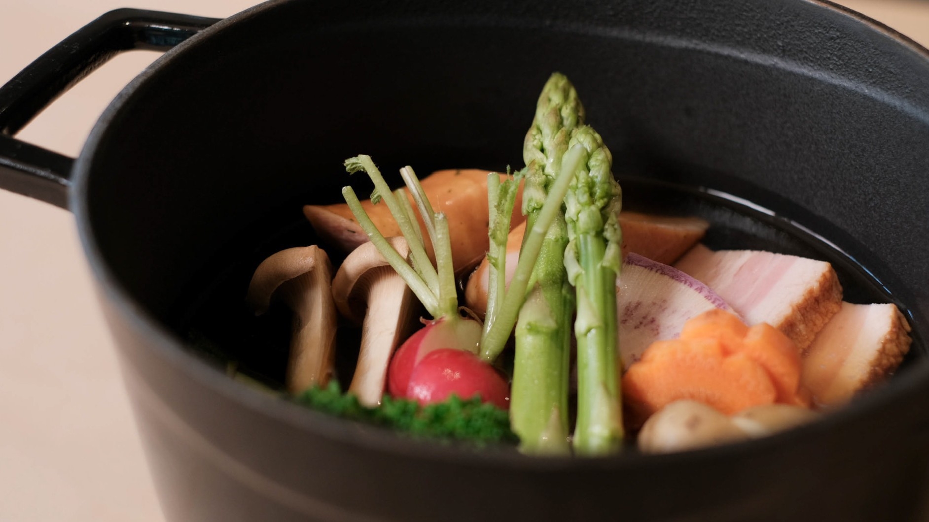 【翠巌別館/松直棘曲】＜夕食は別施設「定山渓第一寶亭留 翠山亭」＞湯相七席 夕食30，000円コース