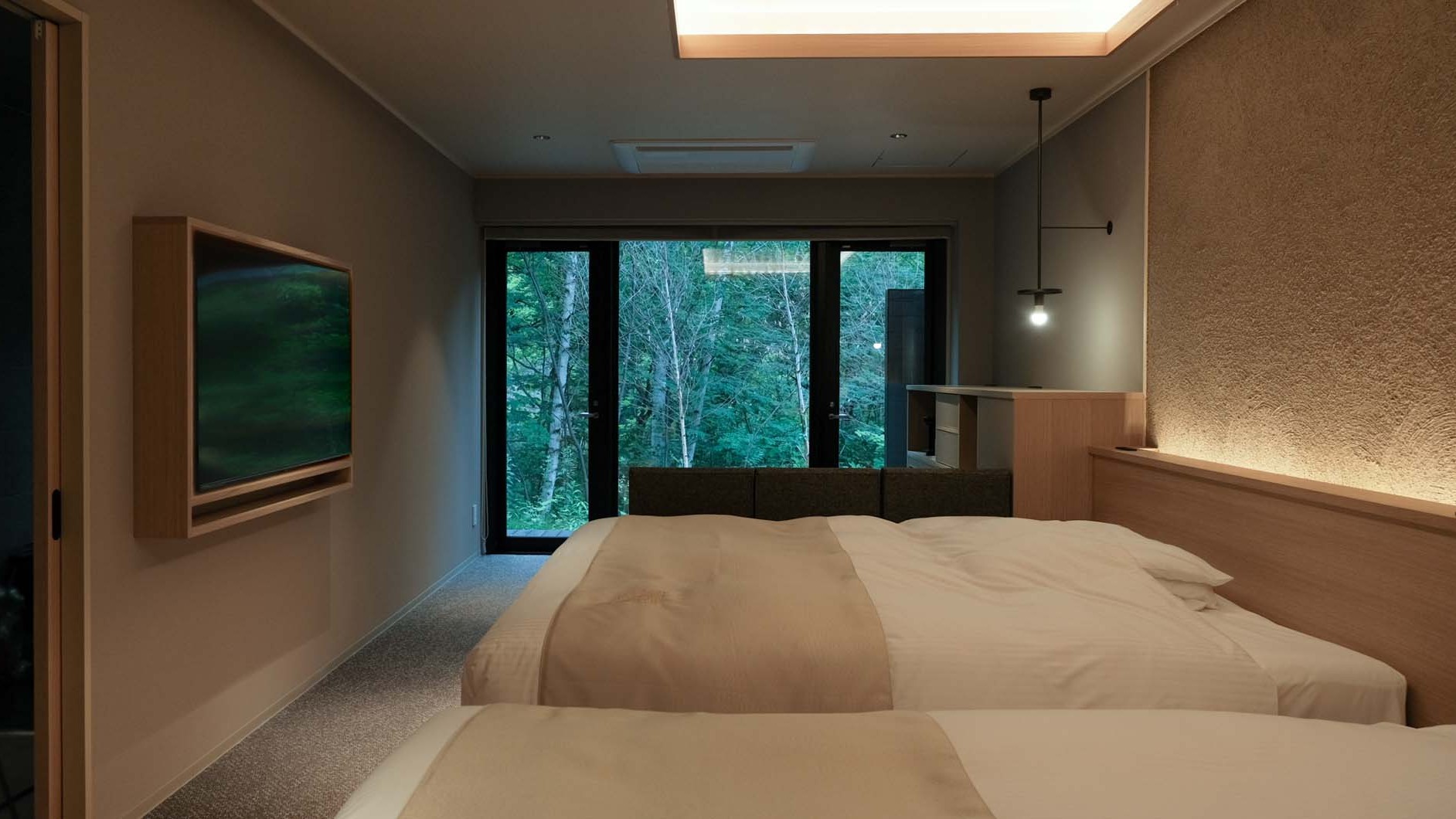 【翠巌別館／展望風呂付洋室（1階）】