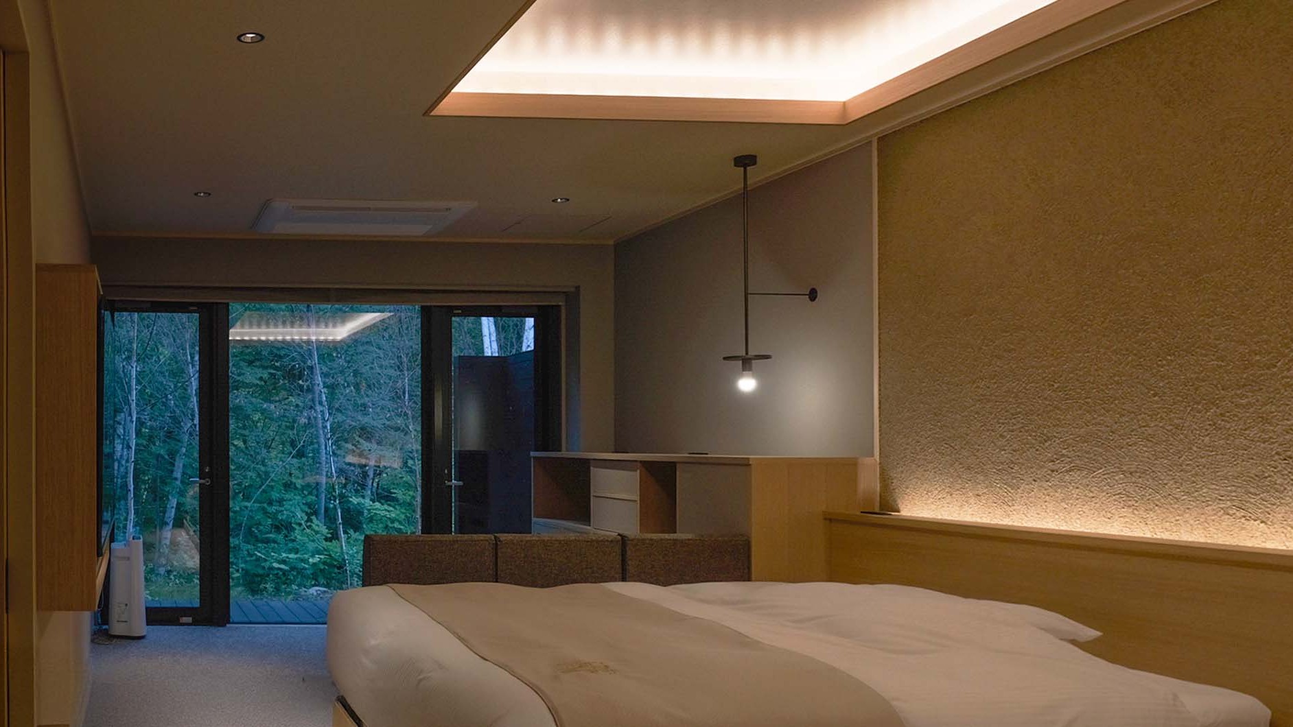 【翠巌別館／展望風呂付洋室（1階）】