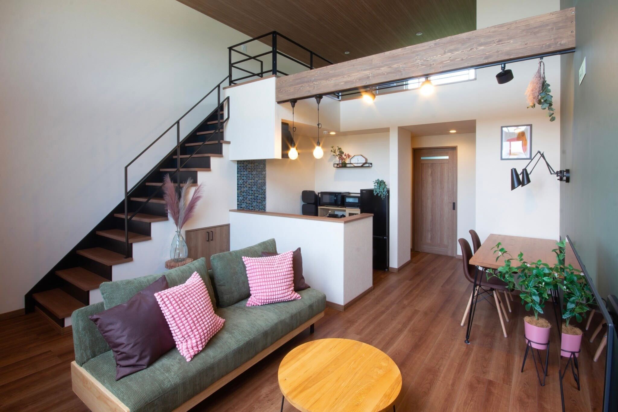 全室、おしゃれなメゾネットタイプです（写真はRoom4,Room5）