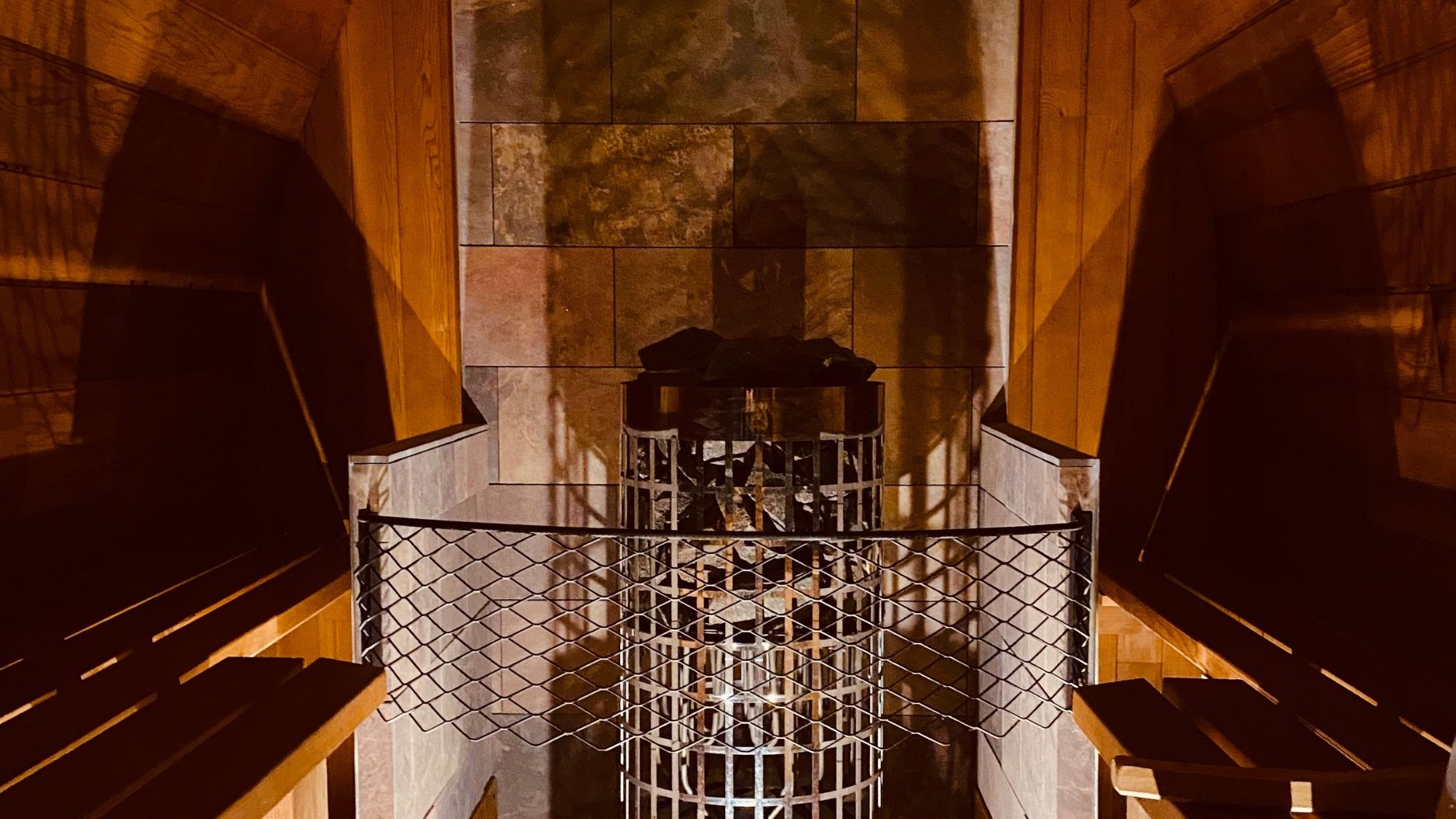 バレルサウナの内観
