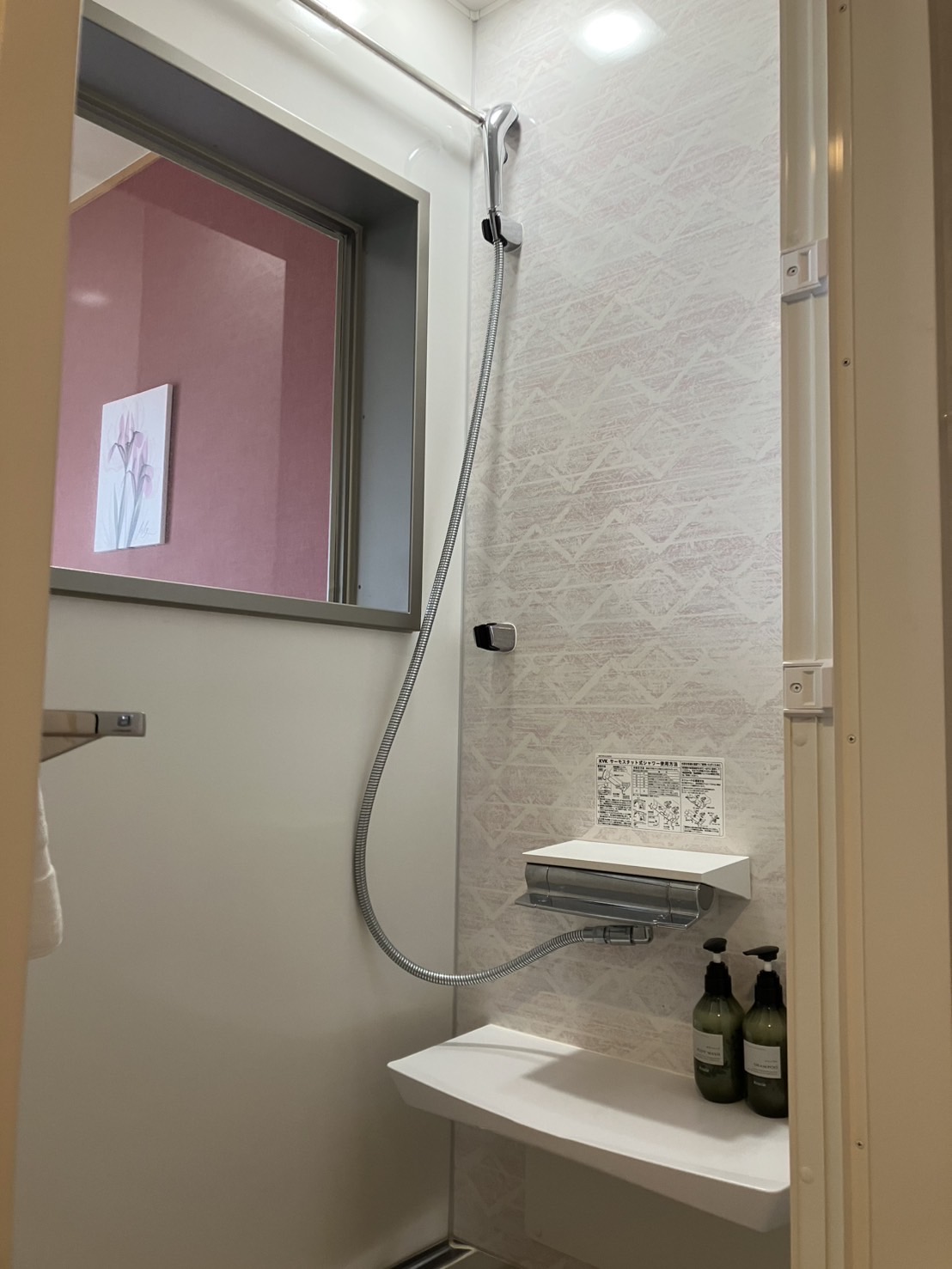 ツインルームのシャワールーム