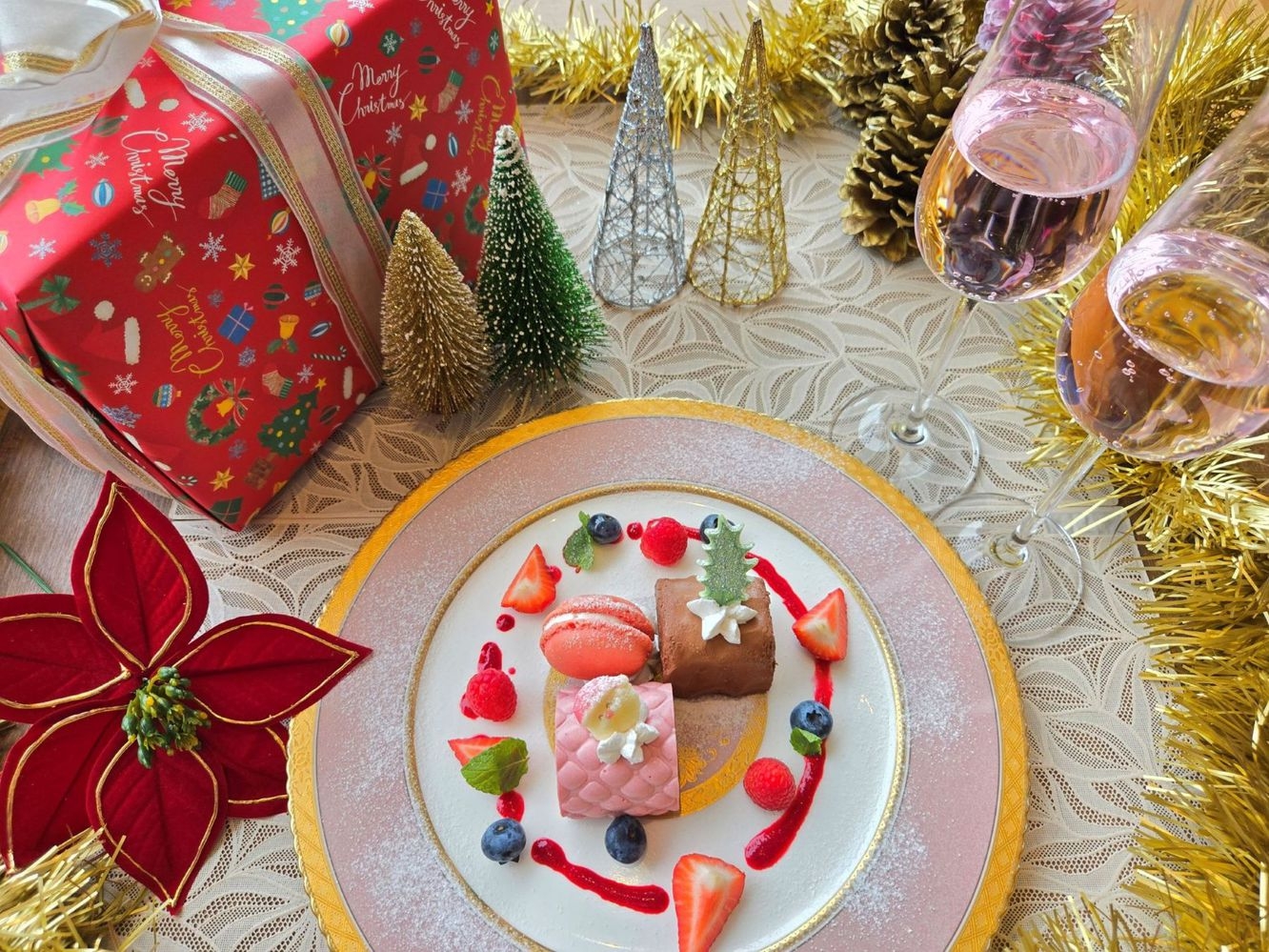 【12/1〜12/25限定】Xmas特別デザート＆ロゼスパークリングワインで特別な夜を(夕朝食付)