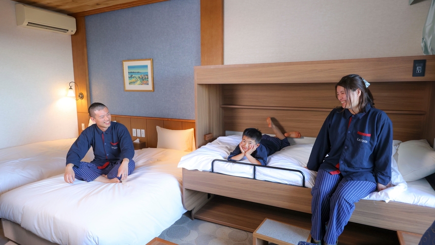 ツインのお部屋には簡易ベッドご利用で3名様でお泊りいただけます。