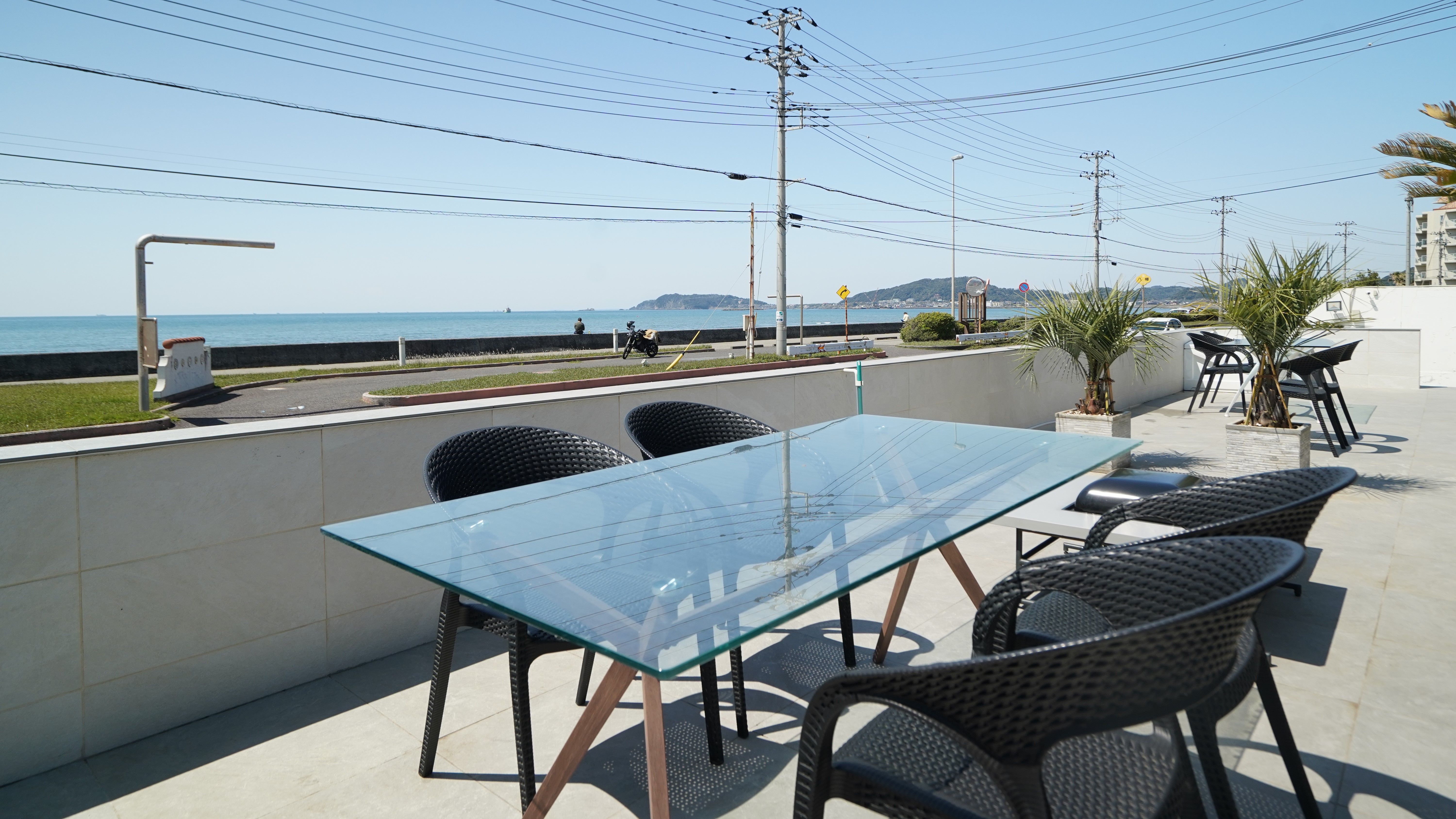 【TRAILER-B】スタンダードヴィラ／目の前には地平線まで館山湾が広がります（棟一例）