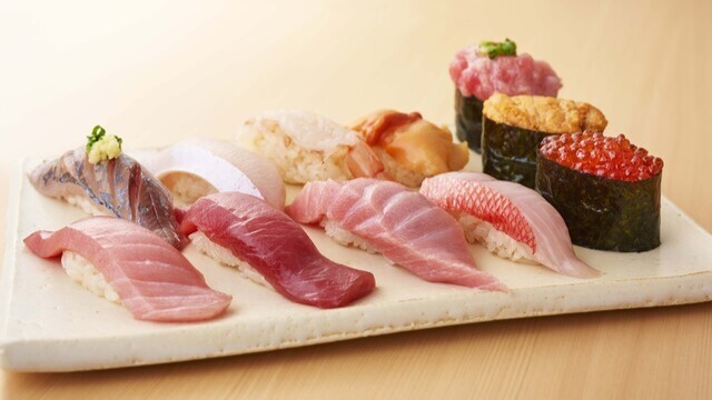 当施設から車で5分の海岸沿いにあるお寿司屋さんの「やまと寿司館山店」さん。