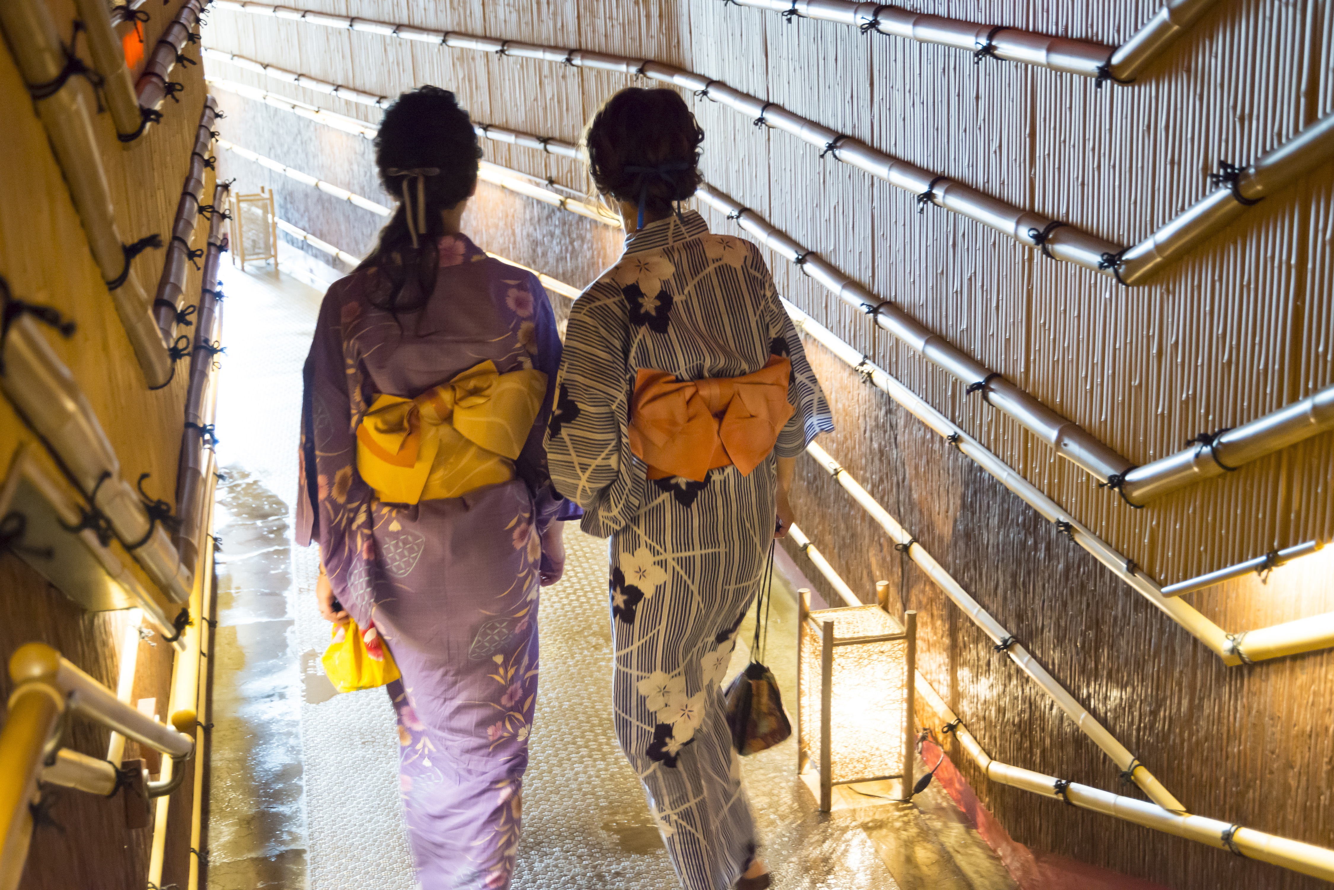 十八楼専用通路『鵜飼小路』