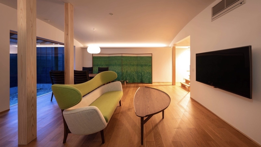 客室「Grano」（グラーノ）135平米メゾネットタイプ／サウナなし、2階に2ベッドルーム