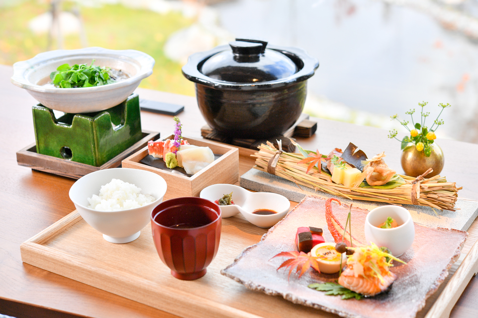 羊蹄山ビュー　源泉かけ流し温泉風呂付客室　朝食付　夕食無し