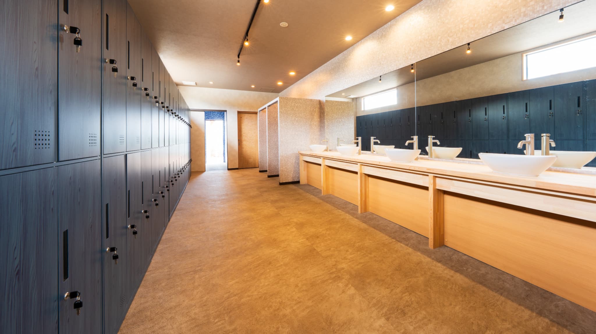 絶景の天望プール※夏季限定（6/1～9/30）大人1100円、子供550円。宿泊者限定。