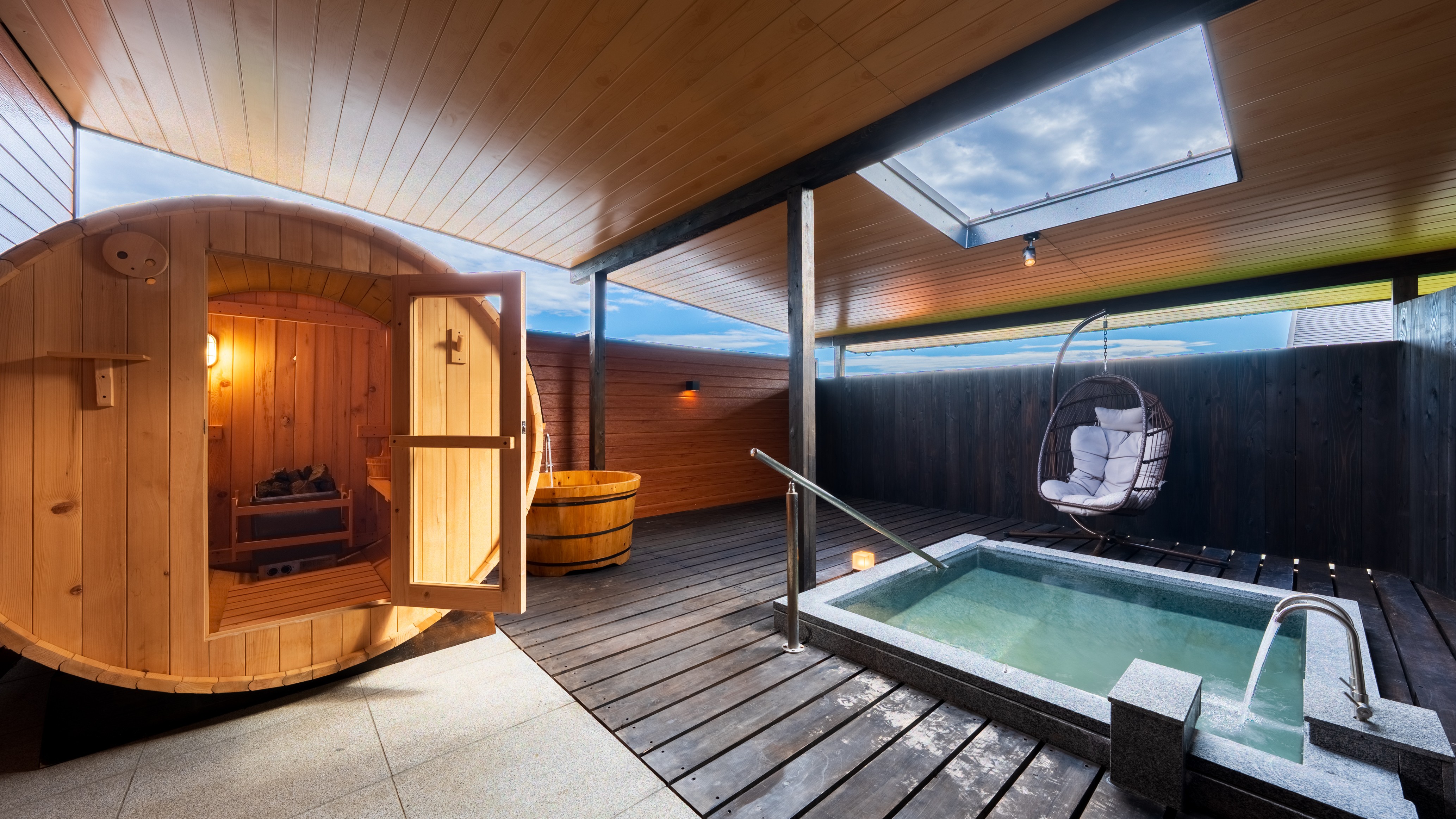 【スタンダードヴィラ／洋室／3ベッド】温泉・低温バレルサウナ付