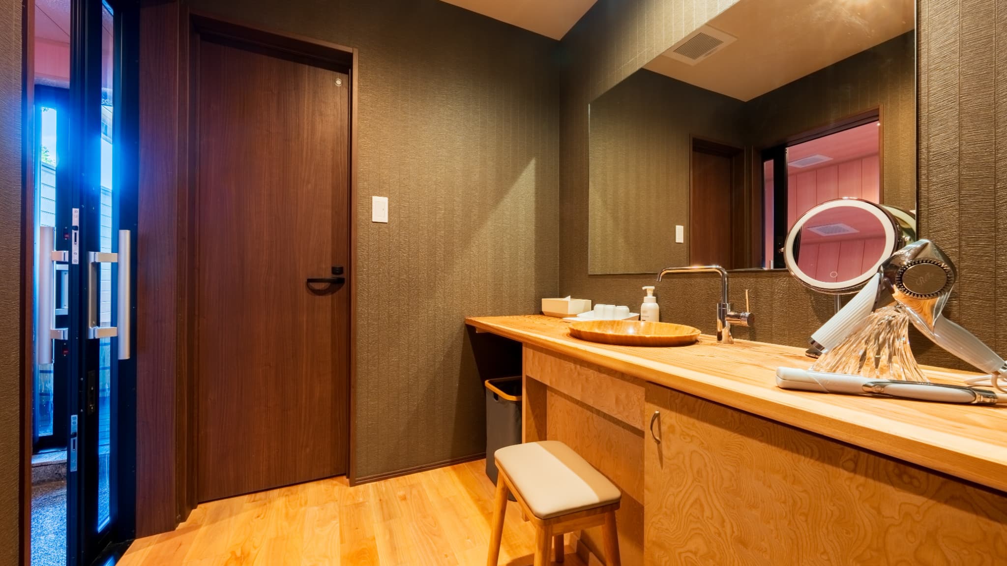 【スタンダードヴィラ／洋室／3ベッド】眺望なし