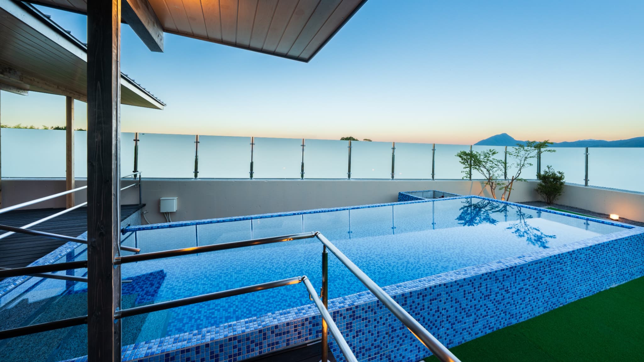 【スイートヴィラ／洋室】夏期限定（6月～9月）プール付