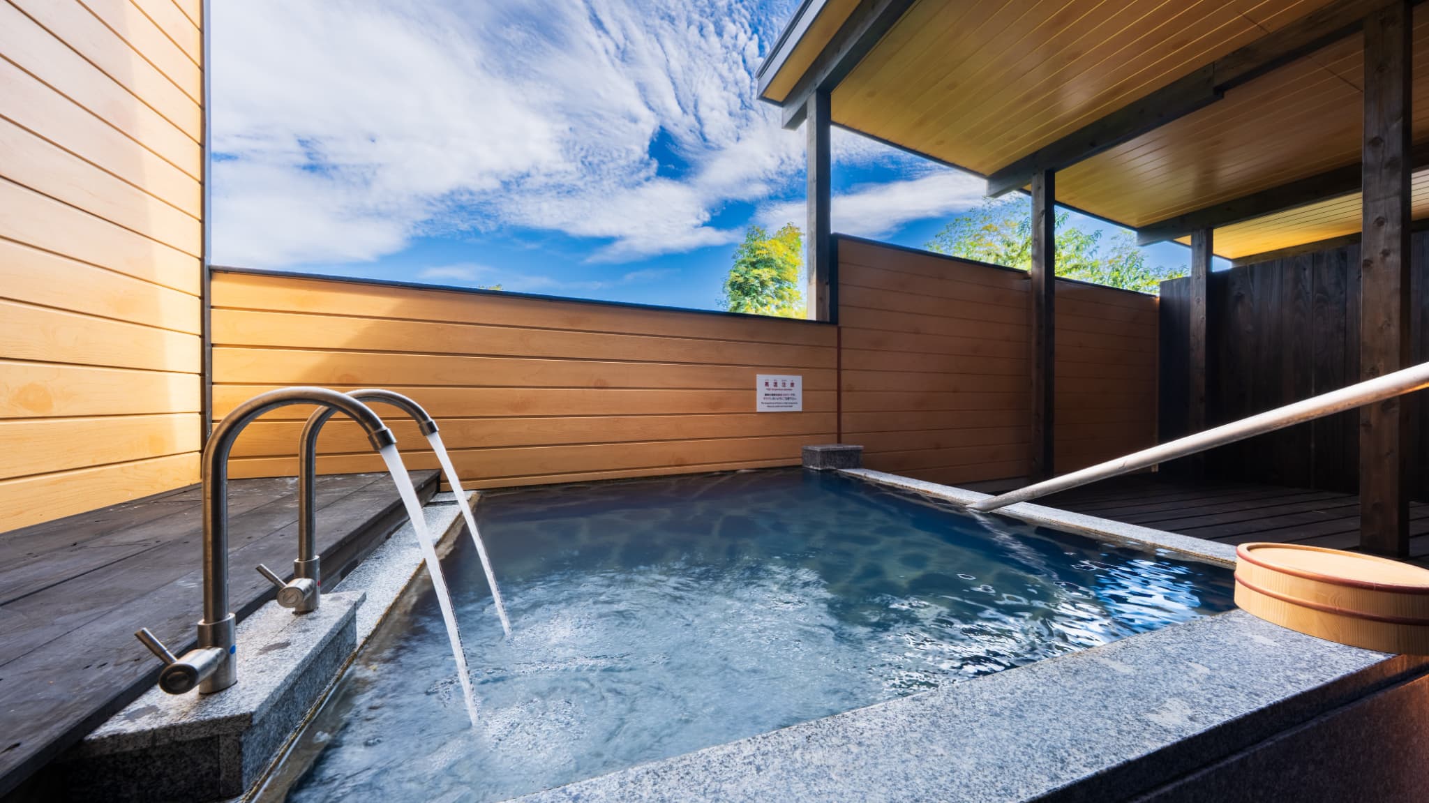 【スタンダードヴィラ／洋室／3ベッド】眺望なし