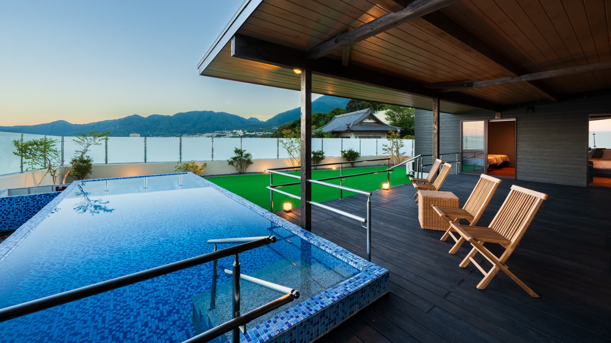 【スイートヴィラ／洋室】夏期限定（6月～9月）プール付