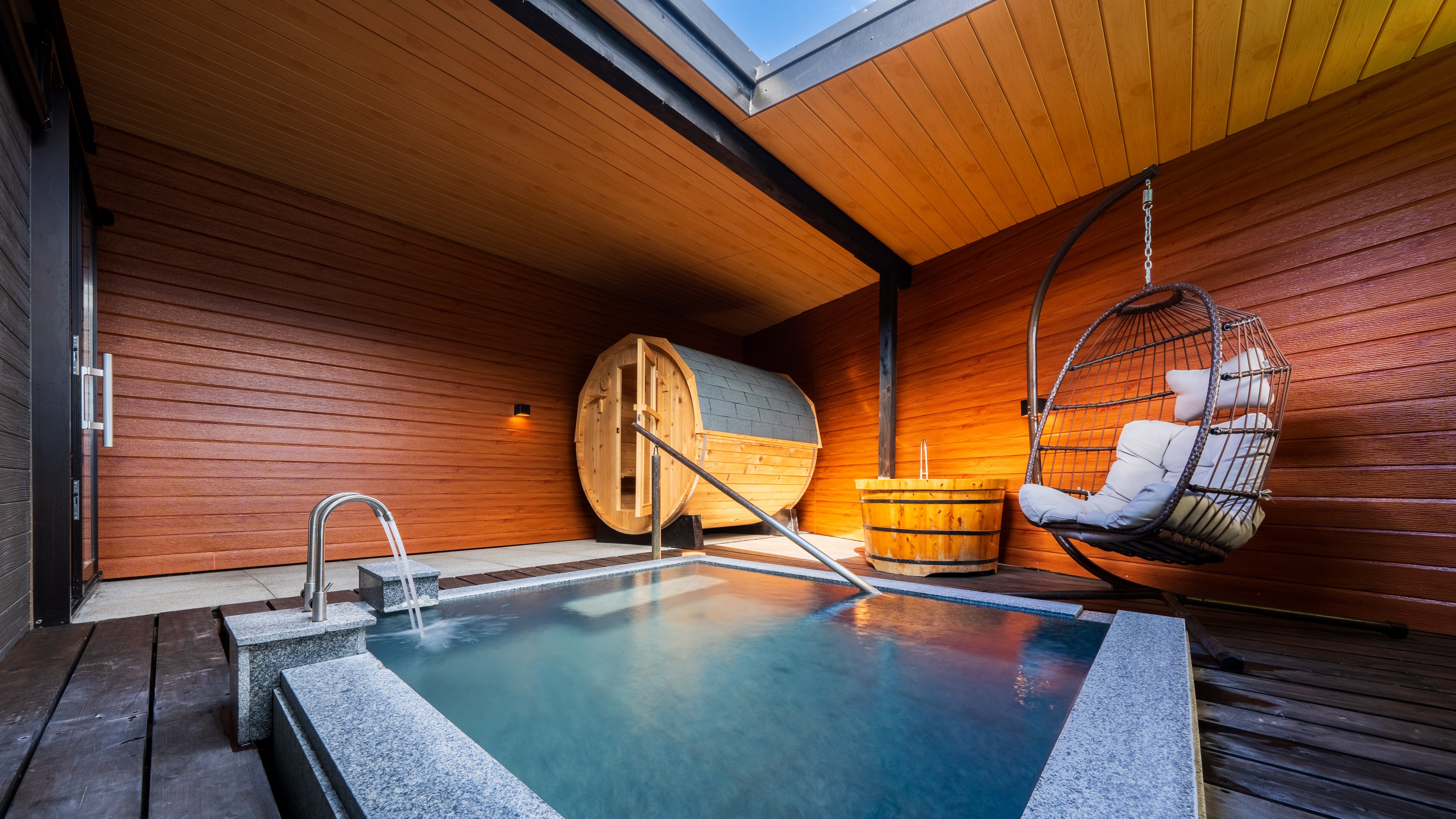 【スタンダードヴィラ／洋室／2ベッド】温泉・低温バレルサウナ付