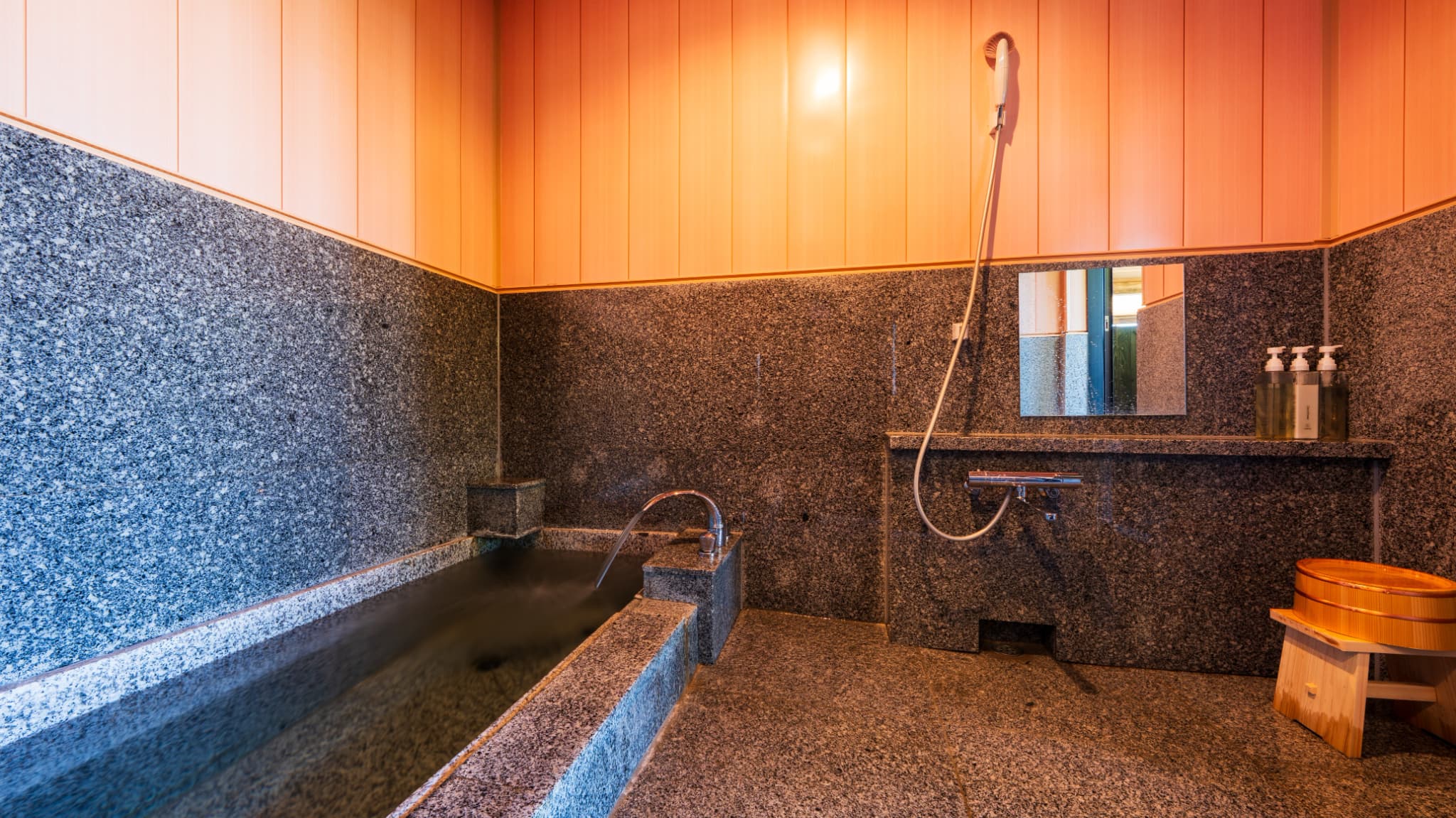 【スタンダードヴィラ／洋室／3ベッド】眺望なし