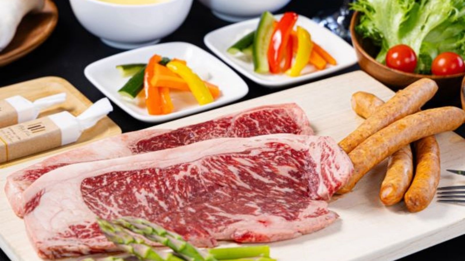 【女子旅◆プレミアム2食付】最大10特典と地元食材にこだわった特製BBQを手ぶらで！贅沢グランピング