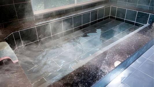 MOSSの大浴場は天然温泉を使用しております