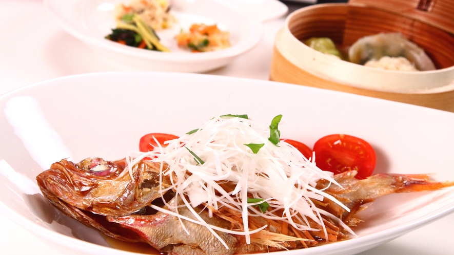 夕食◆上品な酸味がクセになる金目鯛の中華蒸し！