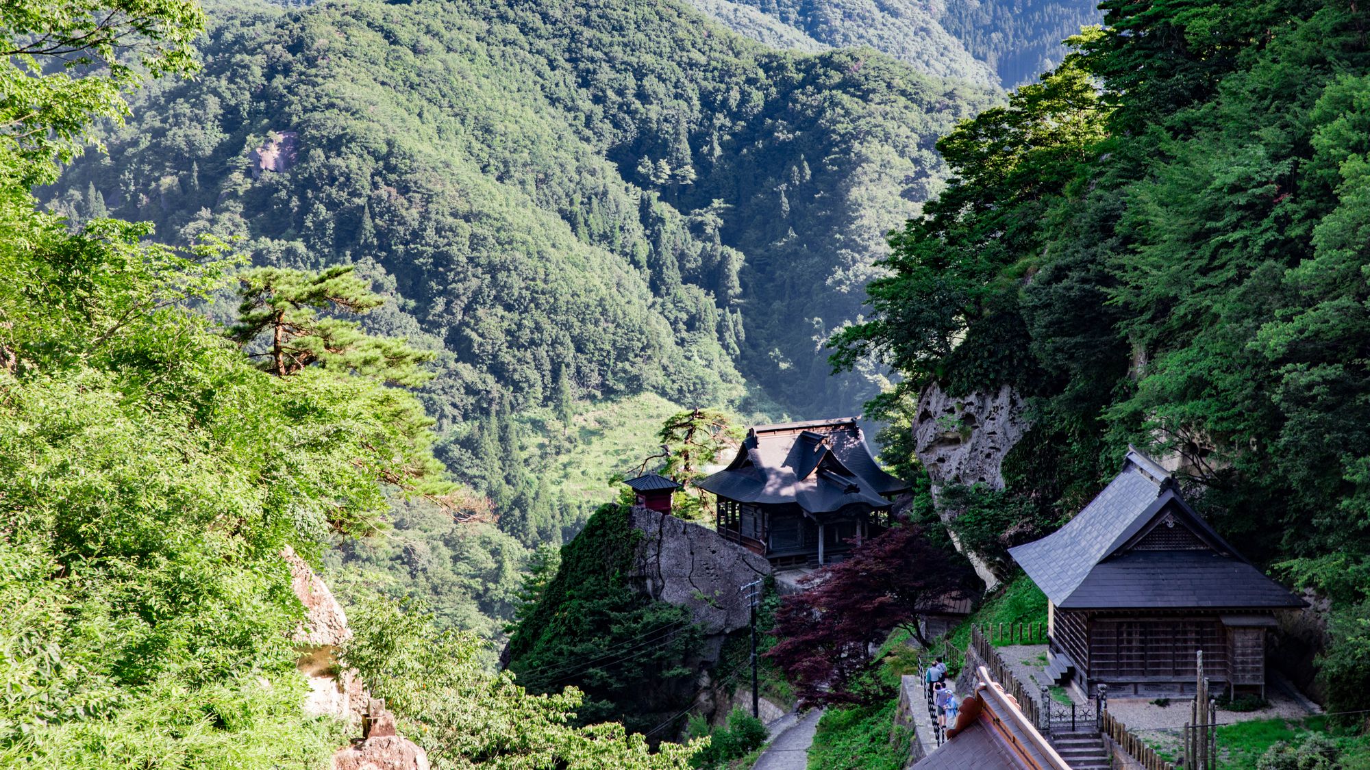 【周辺観光】山寺（開山堂遠景）