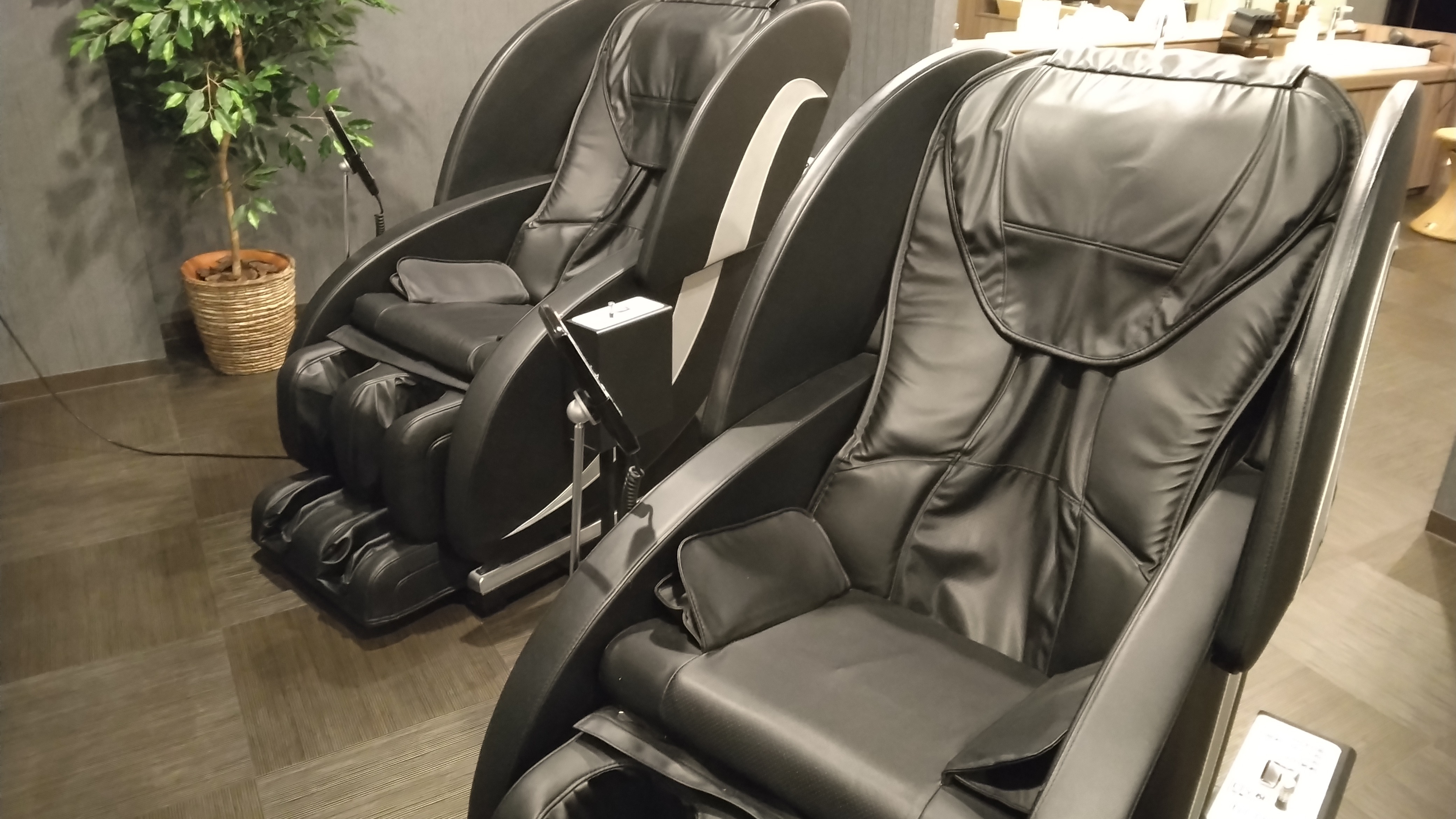 マッサージチェア完備