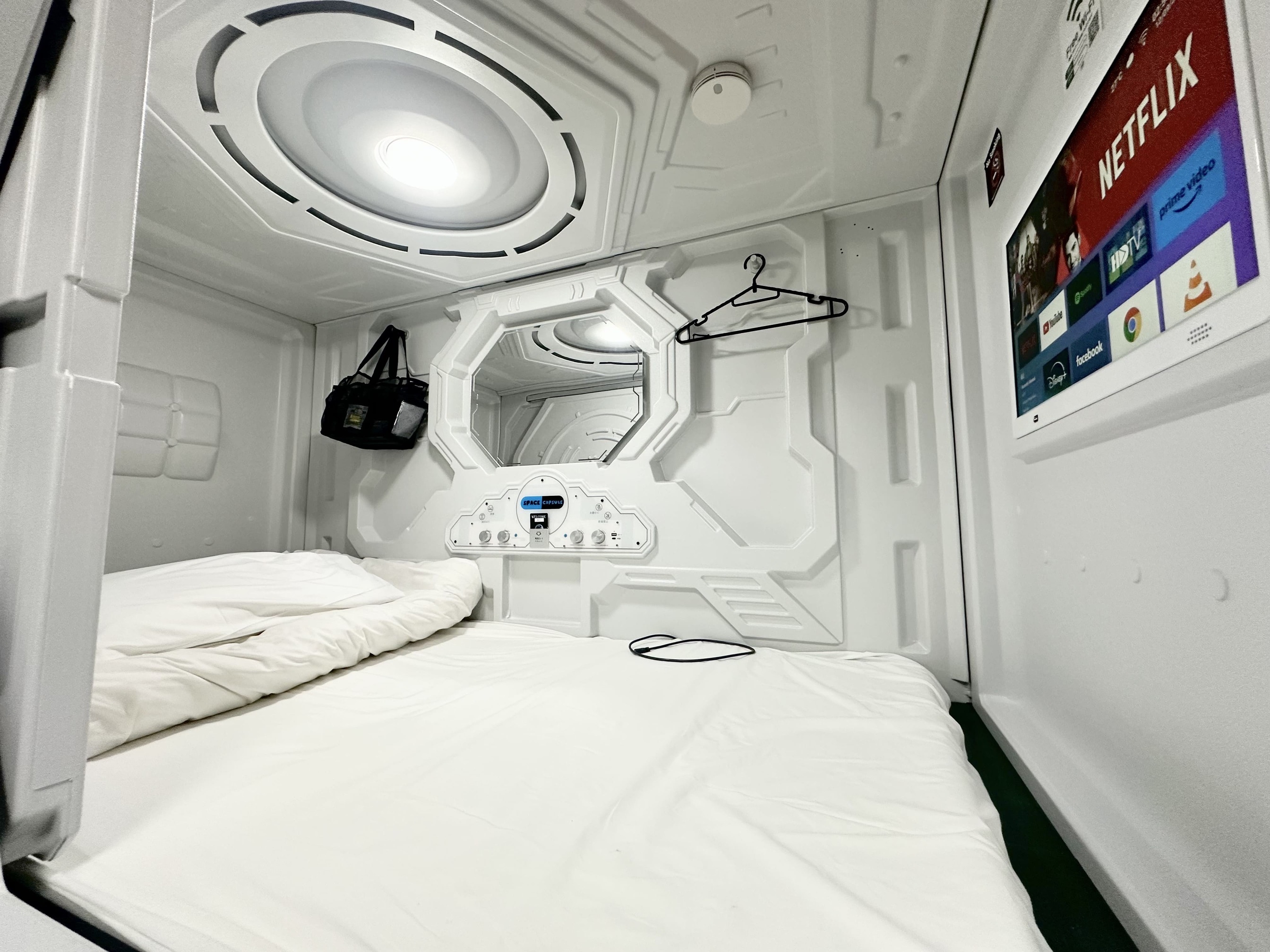 カプセルホテル ディスプレイ付＜禁煙＞