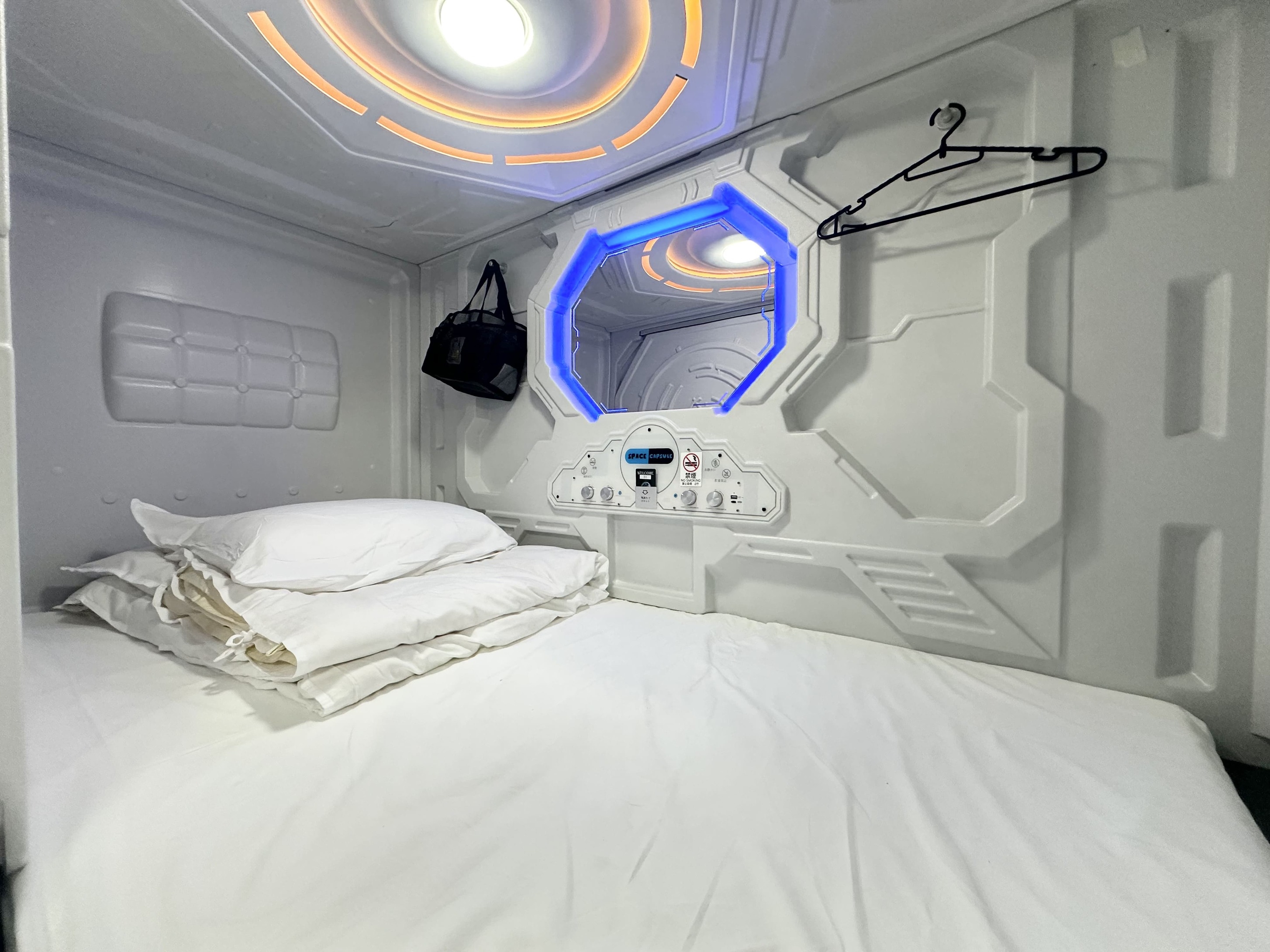 カプセルホテル＜禁煙＞