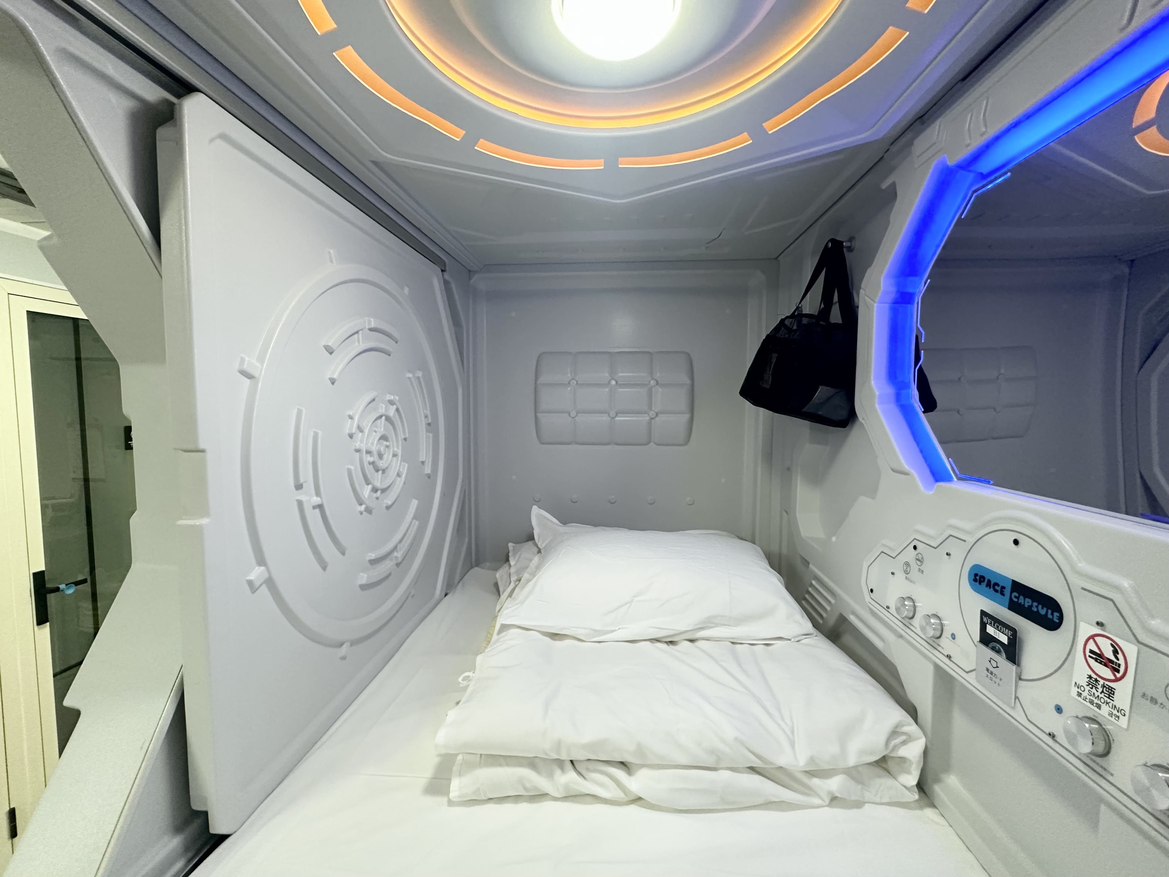 カプセルホテル＜禁煙＞