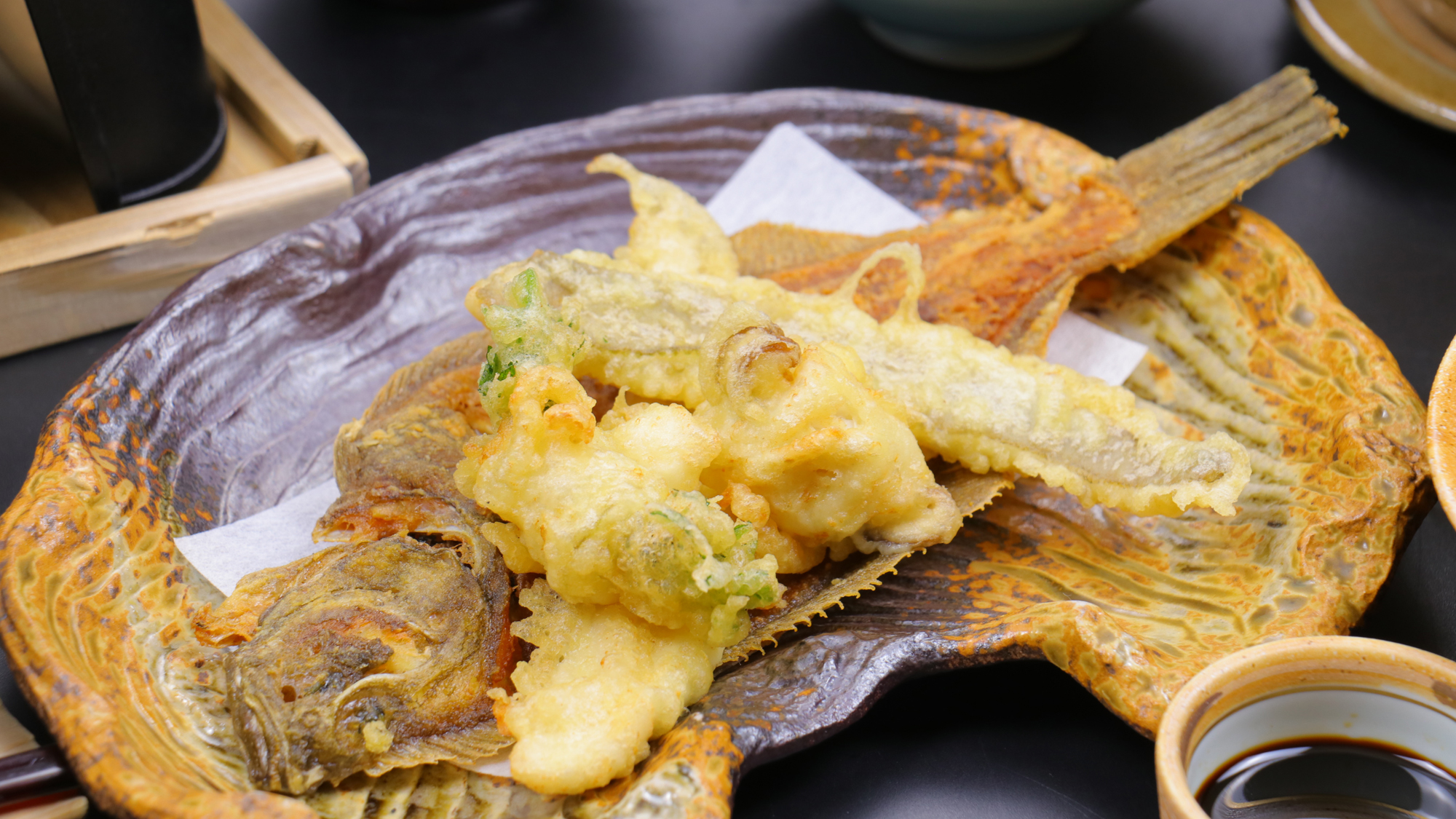 【揚げ魚と野菜の天ぷら】