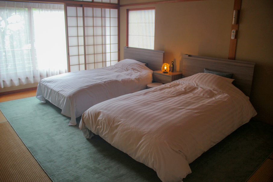 【202】本棟庭園の部屋｜寝室＋和洋室｜２階｜禁煙