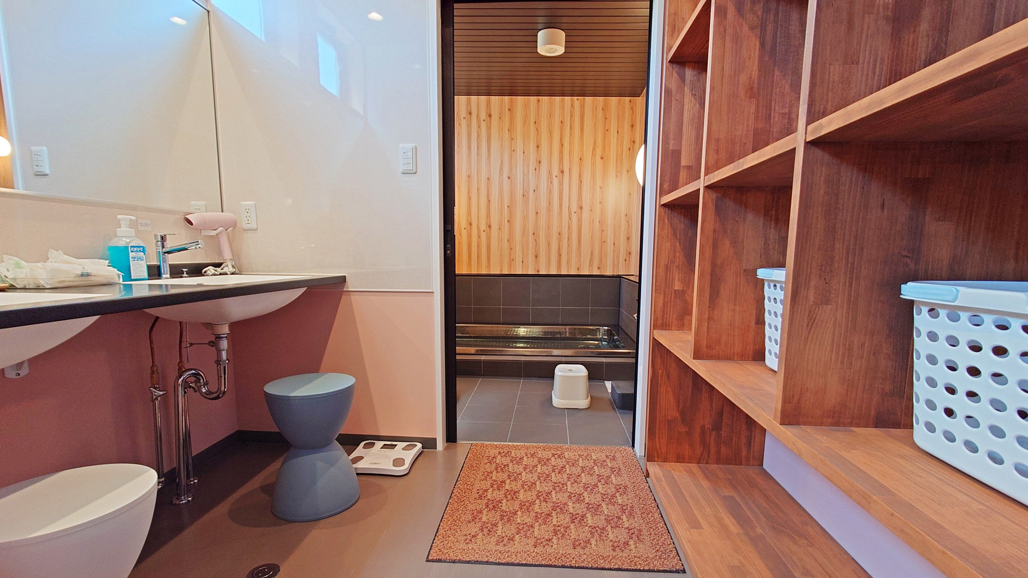 【大浴場】女湯：脱衣所