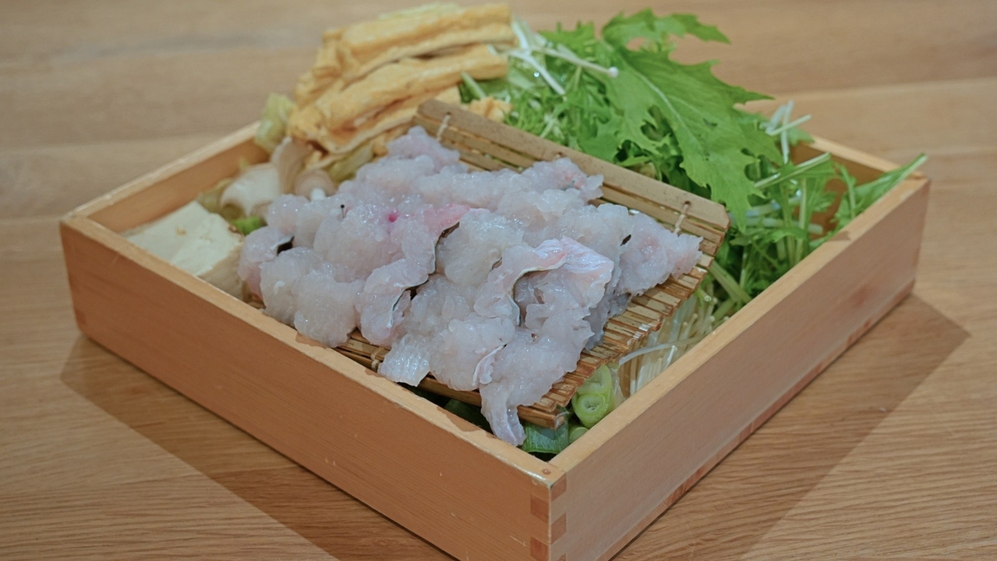 1泊2食付きプラン：夕食は鱧しゃぶと朝食は「選べる3種鍋と九種彩り小鉢の和朝食」or「ホットサンド」