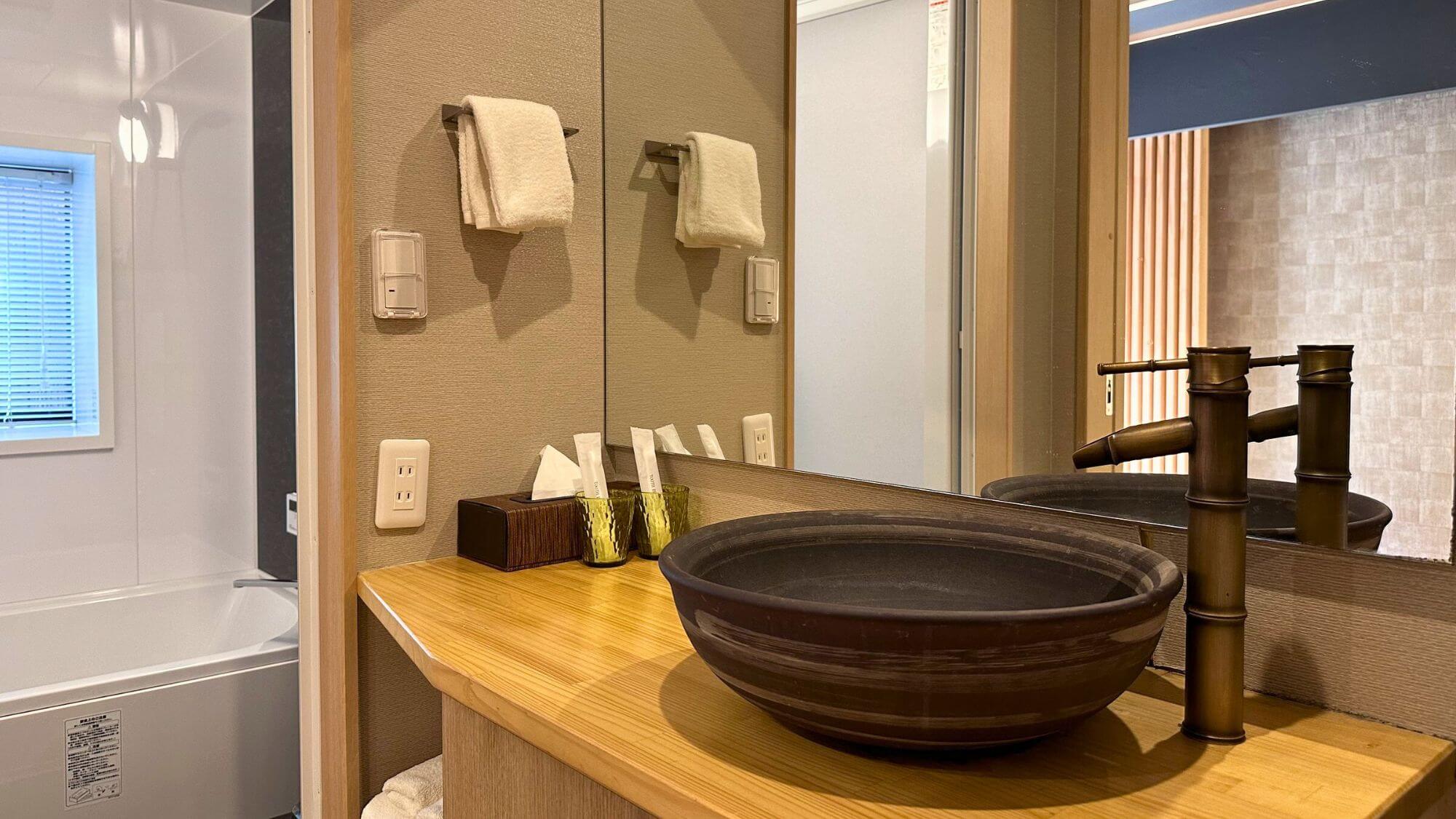 継(つなぐ)1F空蝉　バスルーム