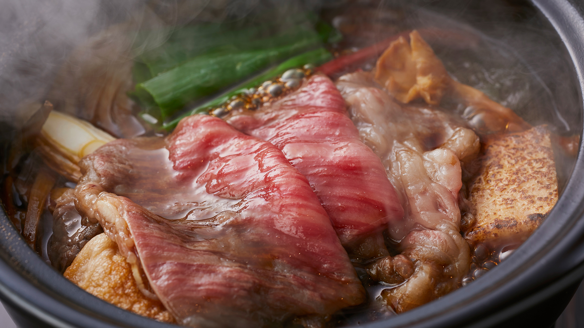 近江牛肩ロースすき焼き（イメージ）